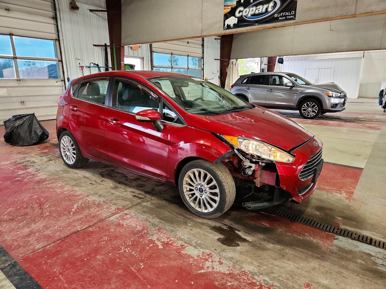 2014 Ford Fiesta Titanium Burgundy vin: 3FADP4FJ0EM125224