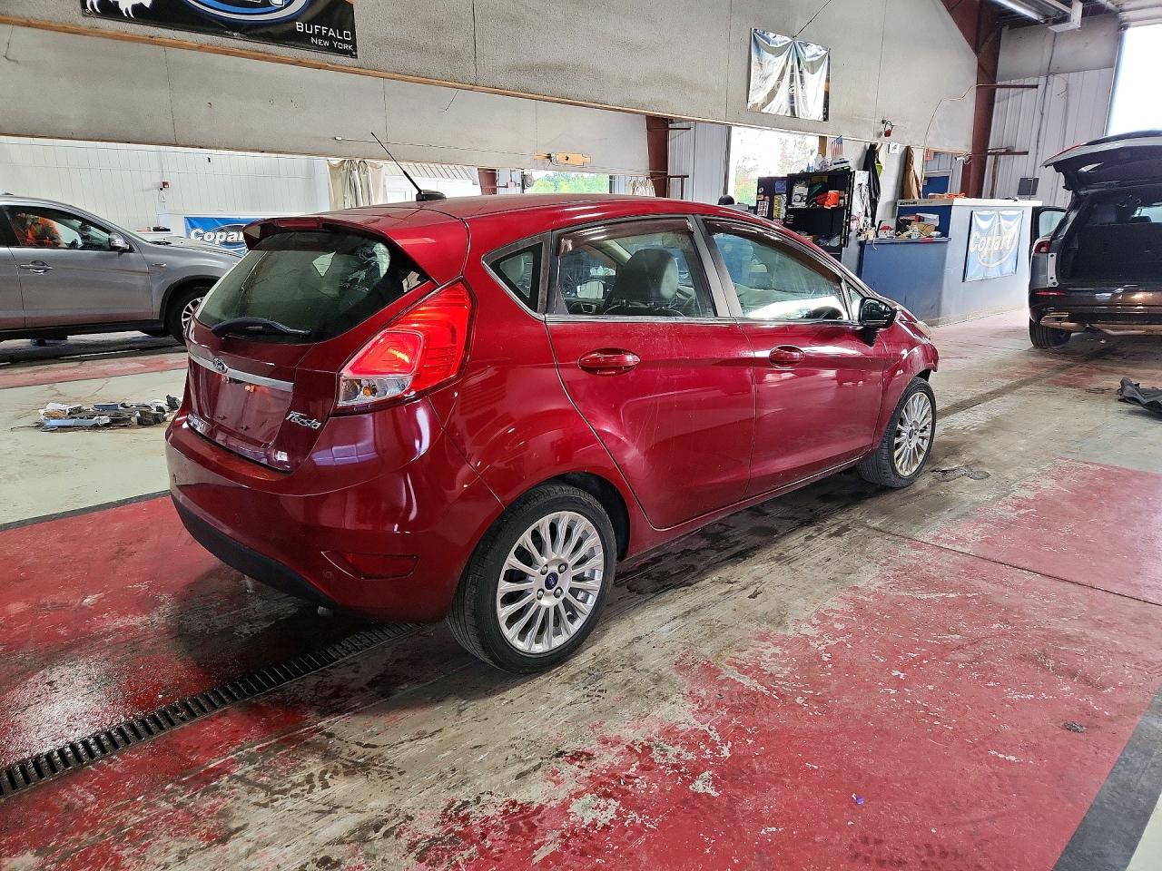 2014 Ford Fiesta Titanium Burgundy vin: 3FADP4FJ0EM125224