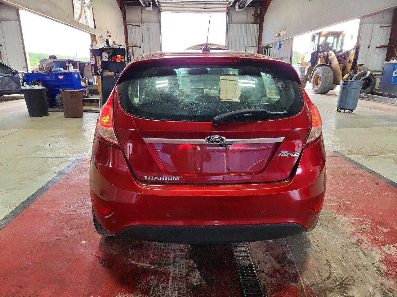 2014 Ford Fiesta Titanium Burgundy vin: 3FADP4FJ0EM125224