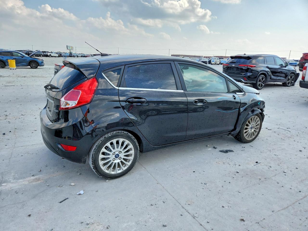 2014 Ford Fiesta Titanium Черный vin: 3FADP4FJ1EM110697