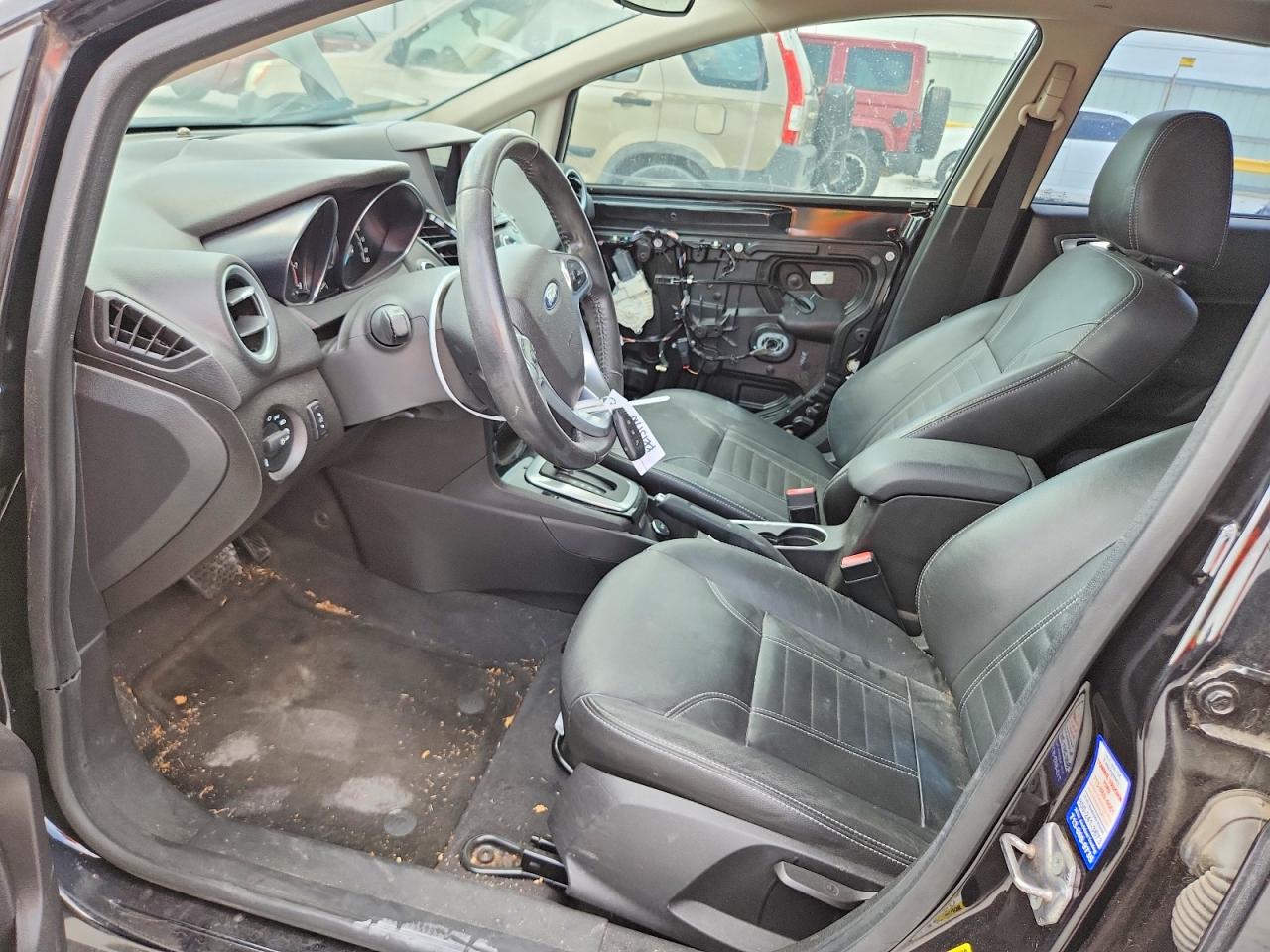 2014 Ford Fiesta Titanium Черный vin: 3FADP4FJ1EM110697