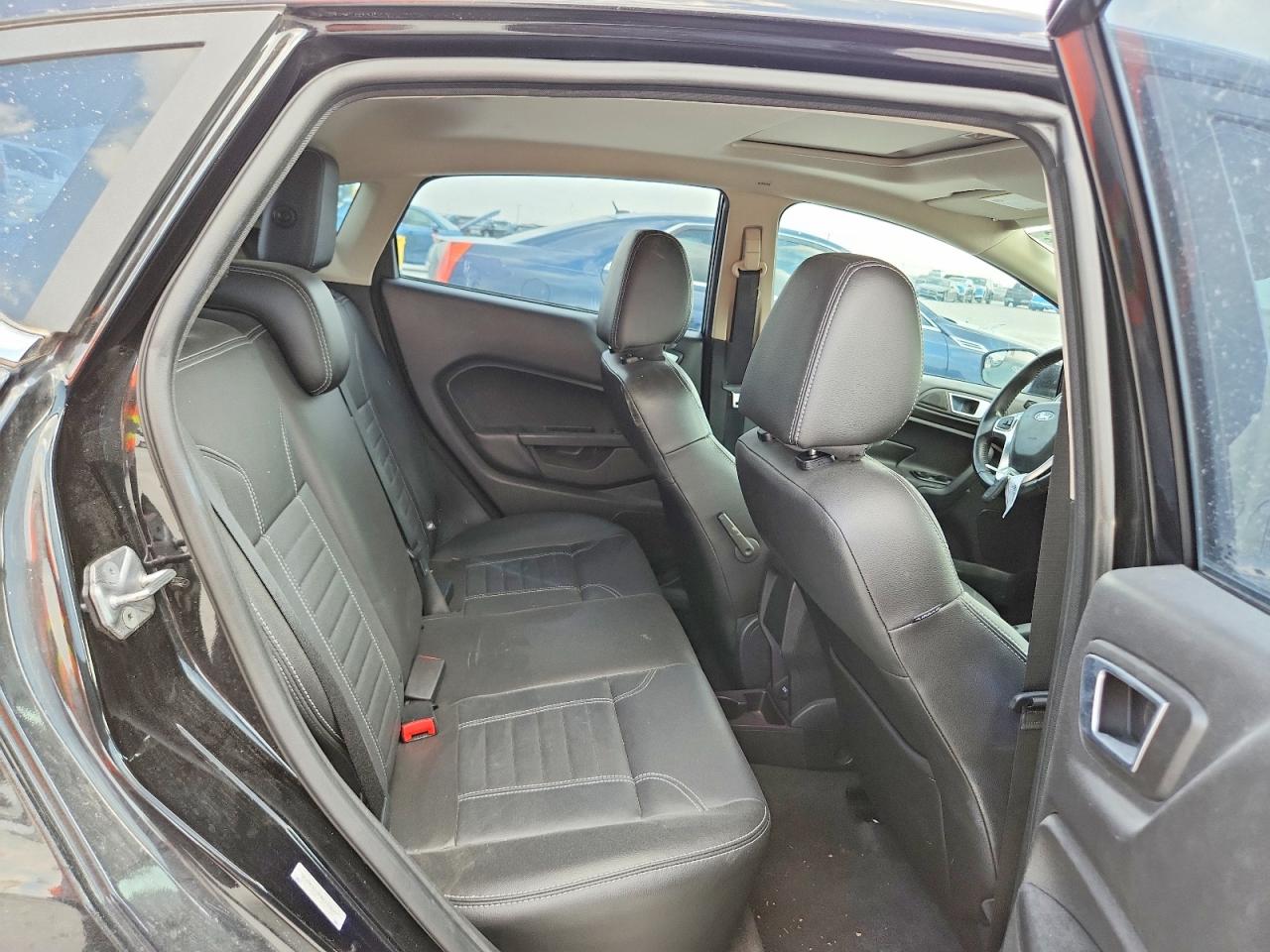 2014 Ford Fiesta Titanium Черный vin: 3FADP4FJ1EM110697