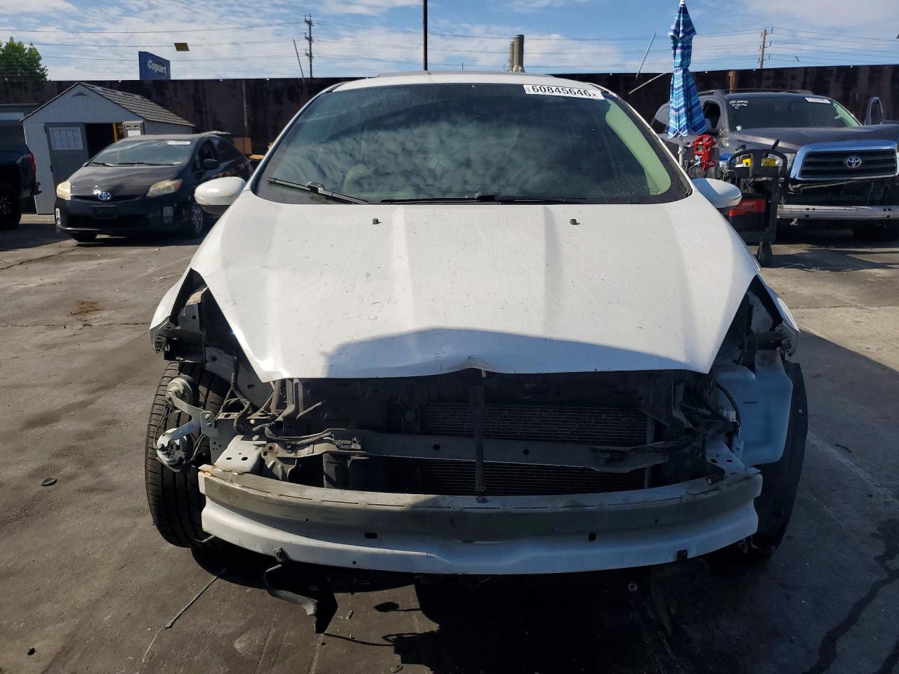 2015 Ford Fiesta Titanium White vin: 3FADP4FJ1FM196935