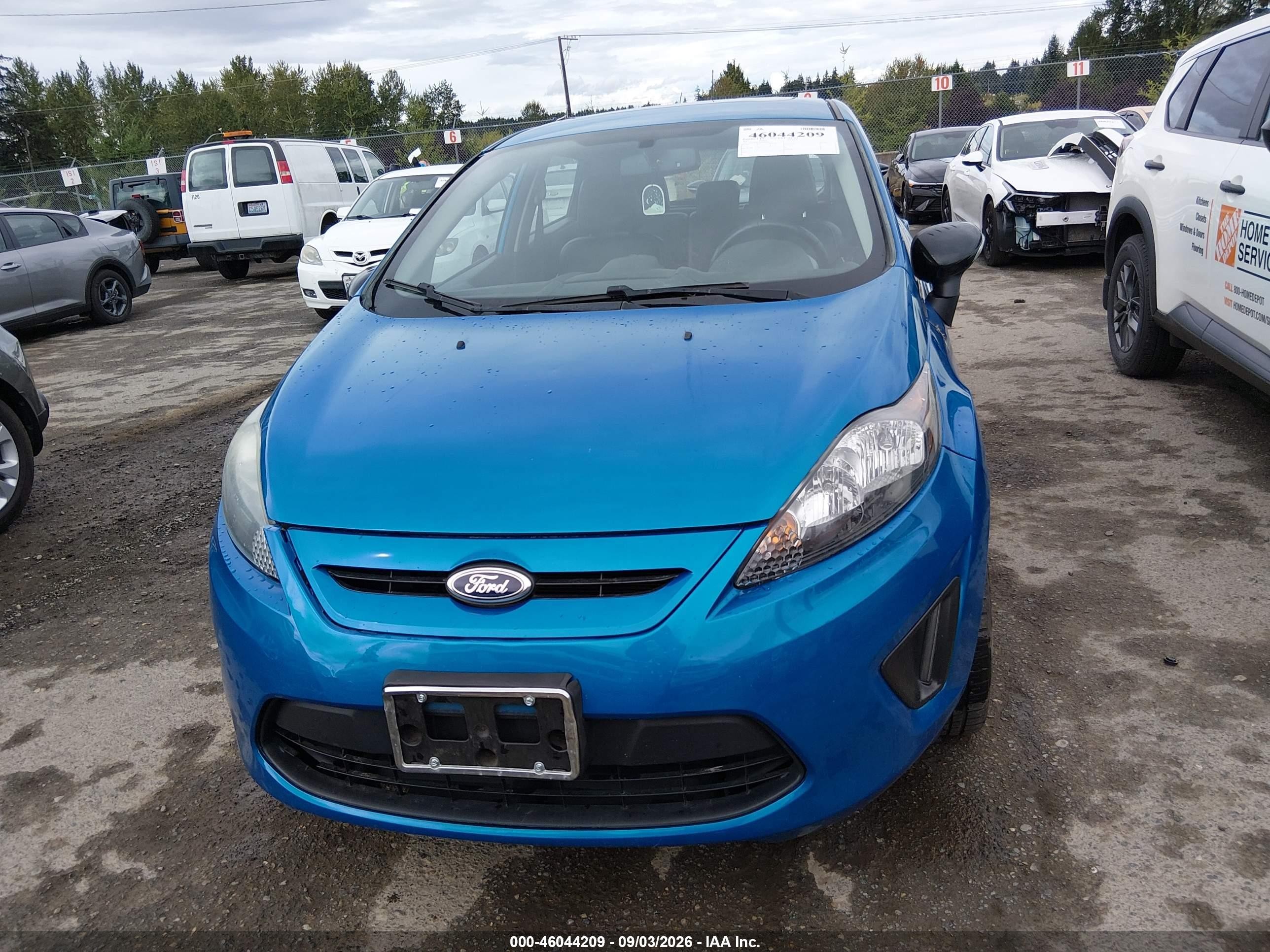 2013 Ford Fiesta Titanium Синий vin: 3FADP4FJ2DM205767