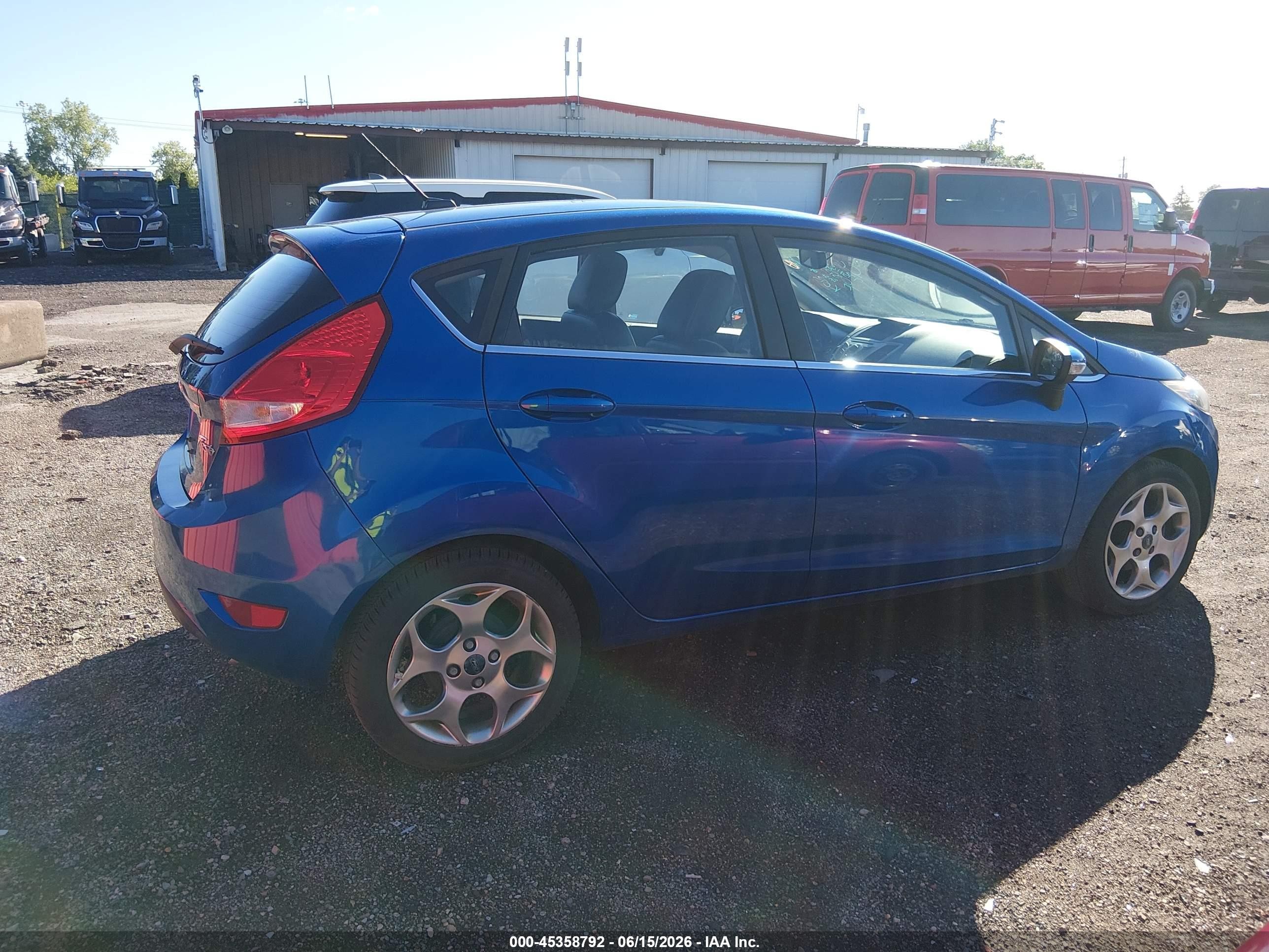 2011 Ford Fiesta Ses Blue vin: 3FADP4FJ3BM125763
