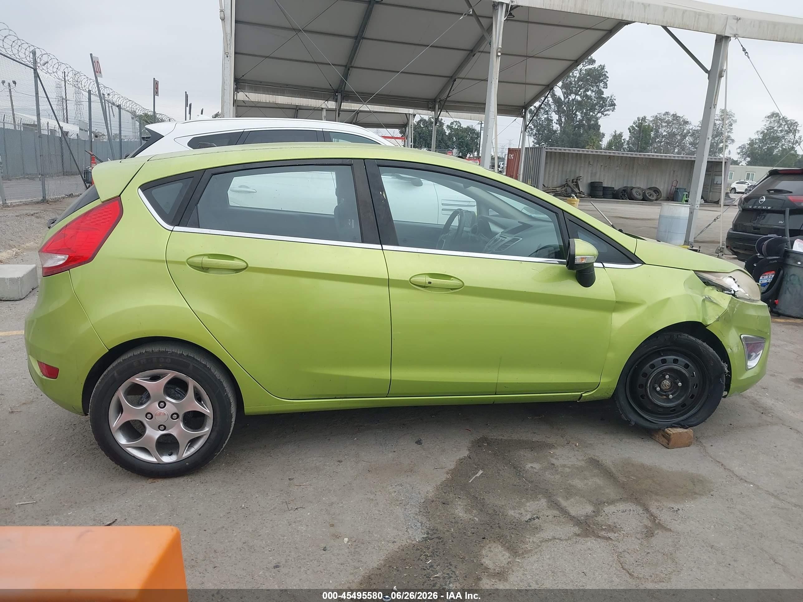 2011 Ford Fiesta Ses Зеленый vin: 3FADP4FJ3BM172758