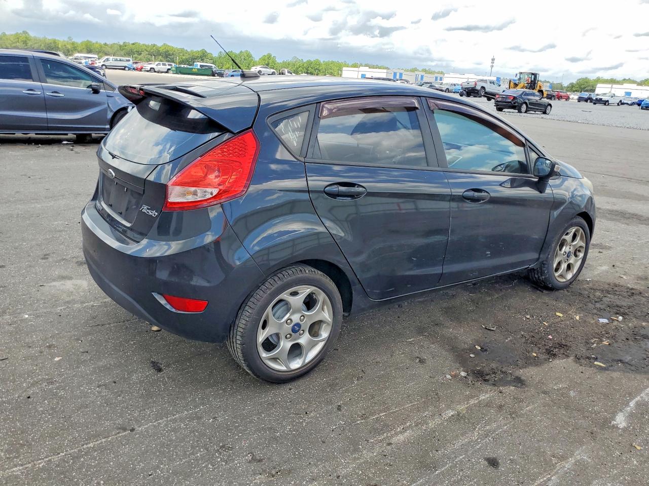 2013 Ford Fiesta Titanium Black vin: 3FADP4FJ3DM118041
