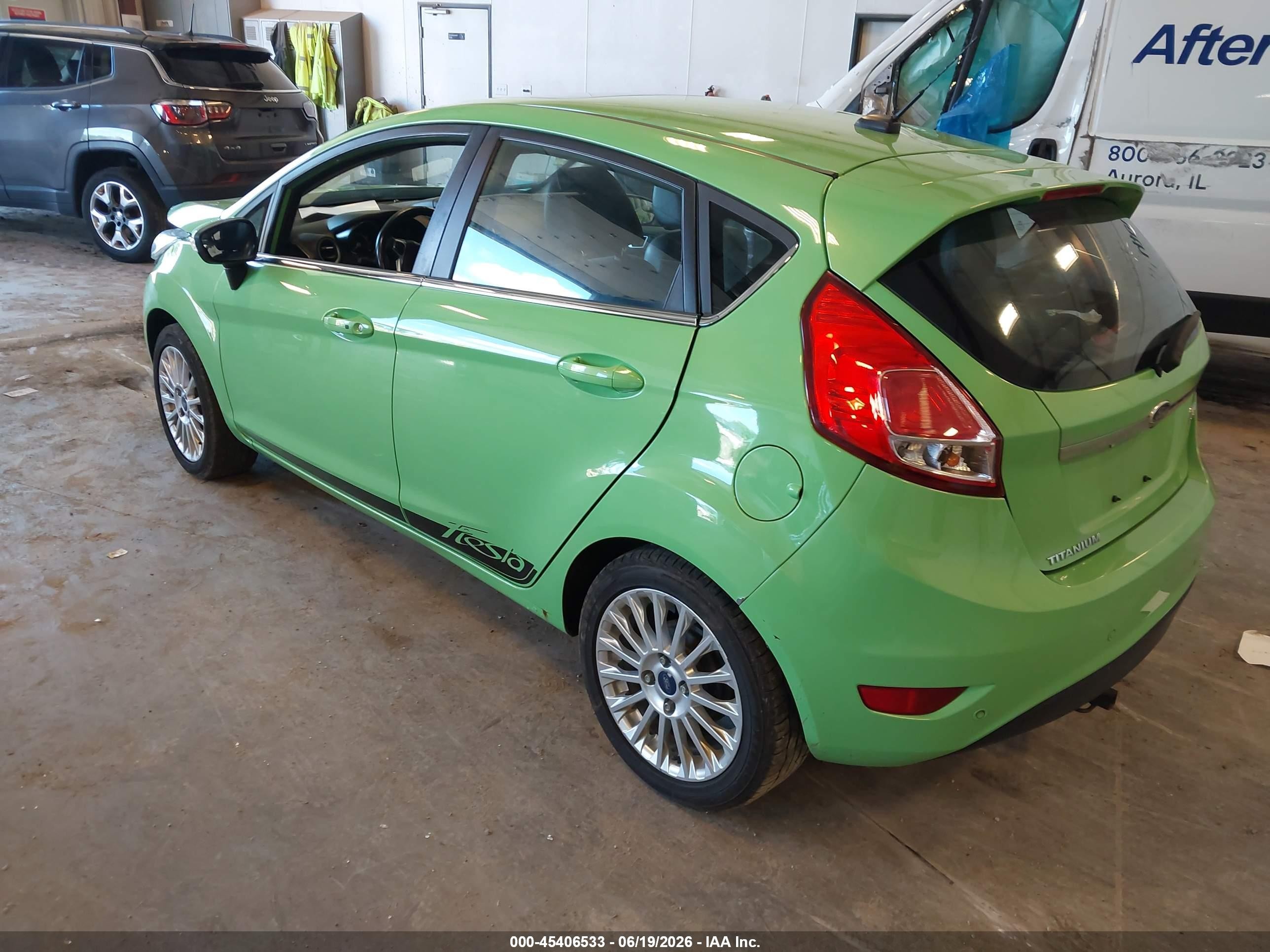 2014 Ford Fiesta Titanium Green vin: 3FADP4FJ3EM125122