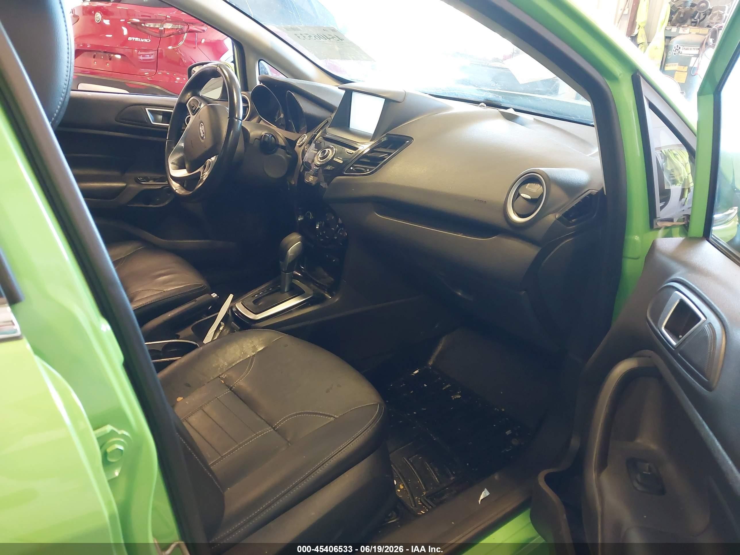 2014 Ford Fiesta Titanium Green vin: 3FADP4FJ3EM125122
