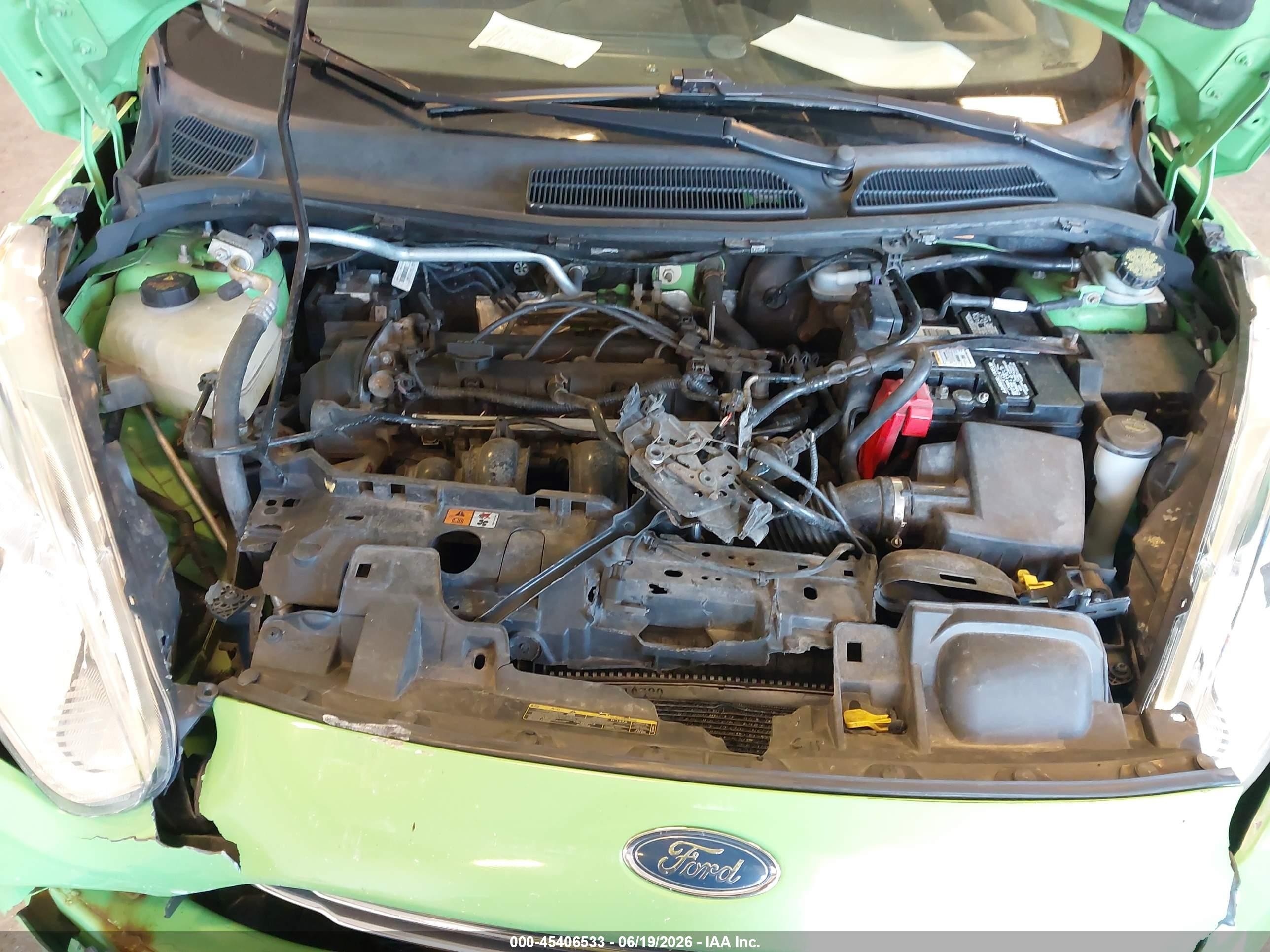 2014 Ford Fiesta Titanium Green vin: 3FADP4FJ3EM125122
