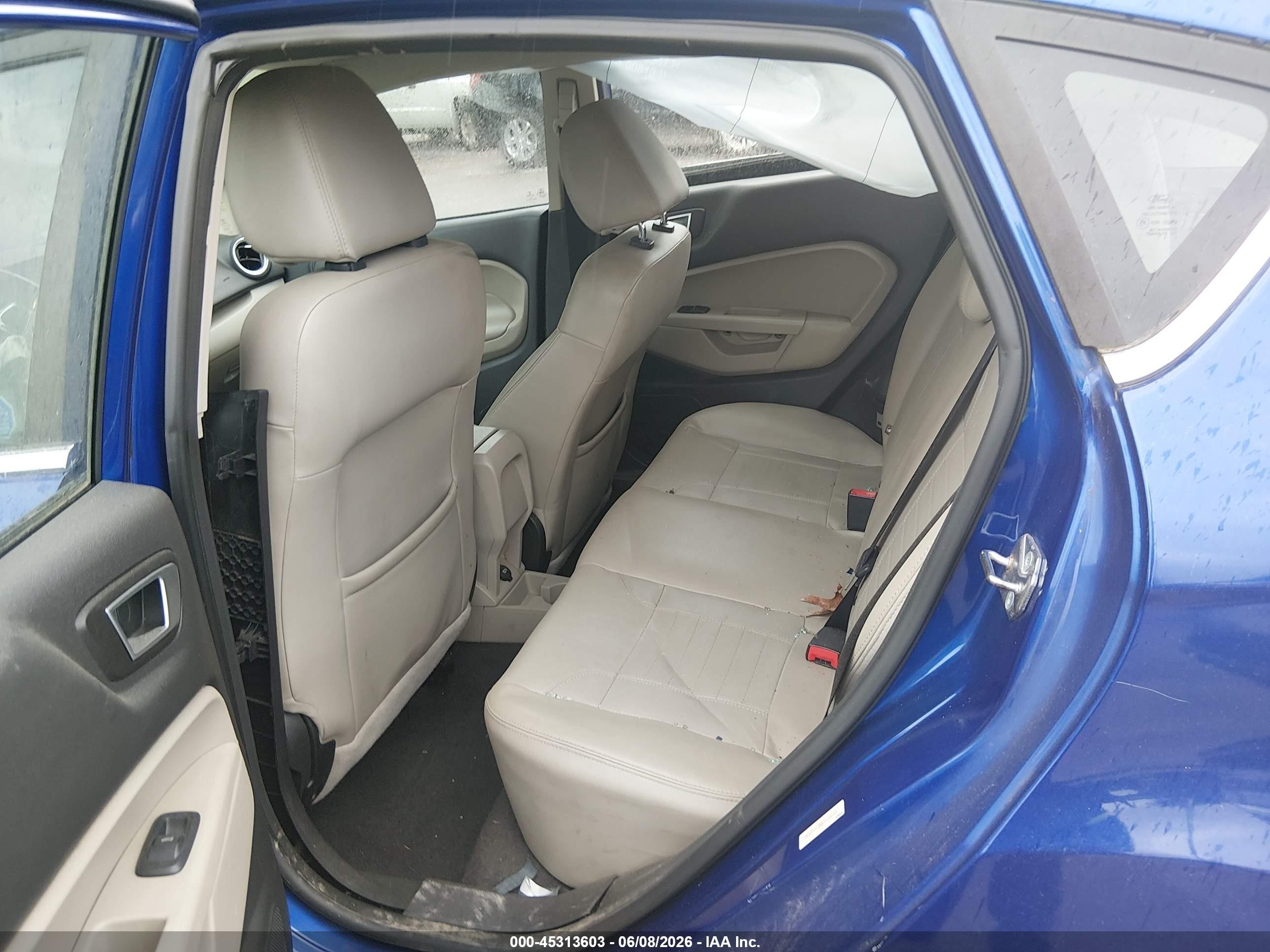 2015 Ford Fiesta Titanium Синий vin: 3FADP4FJ4FM166814