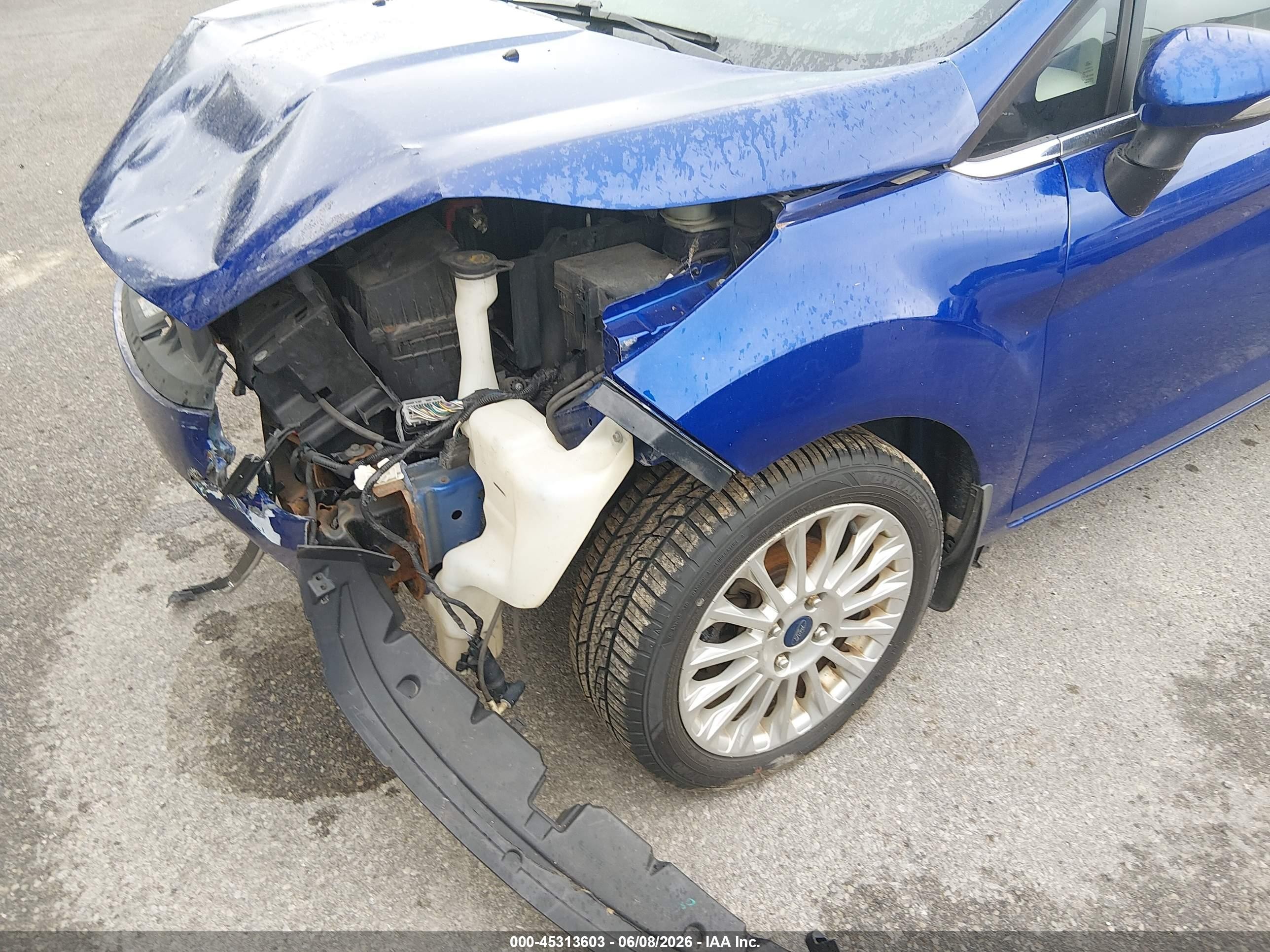 2015 Ford Fiesta Titanium Синий vin: 3FADP4FJ4FM166814