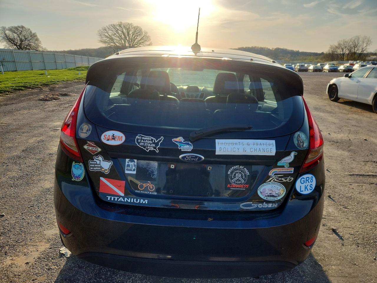 2013 Ford Fiesta Titanium Black vin: 3FADP4FJ5DM207951