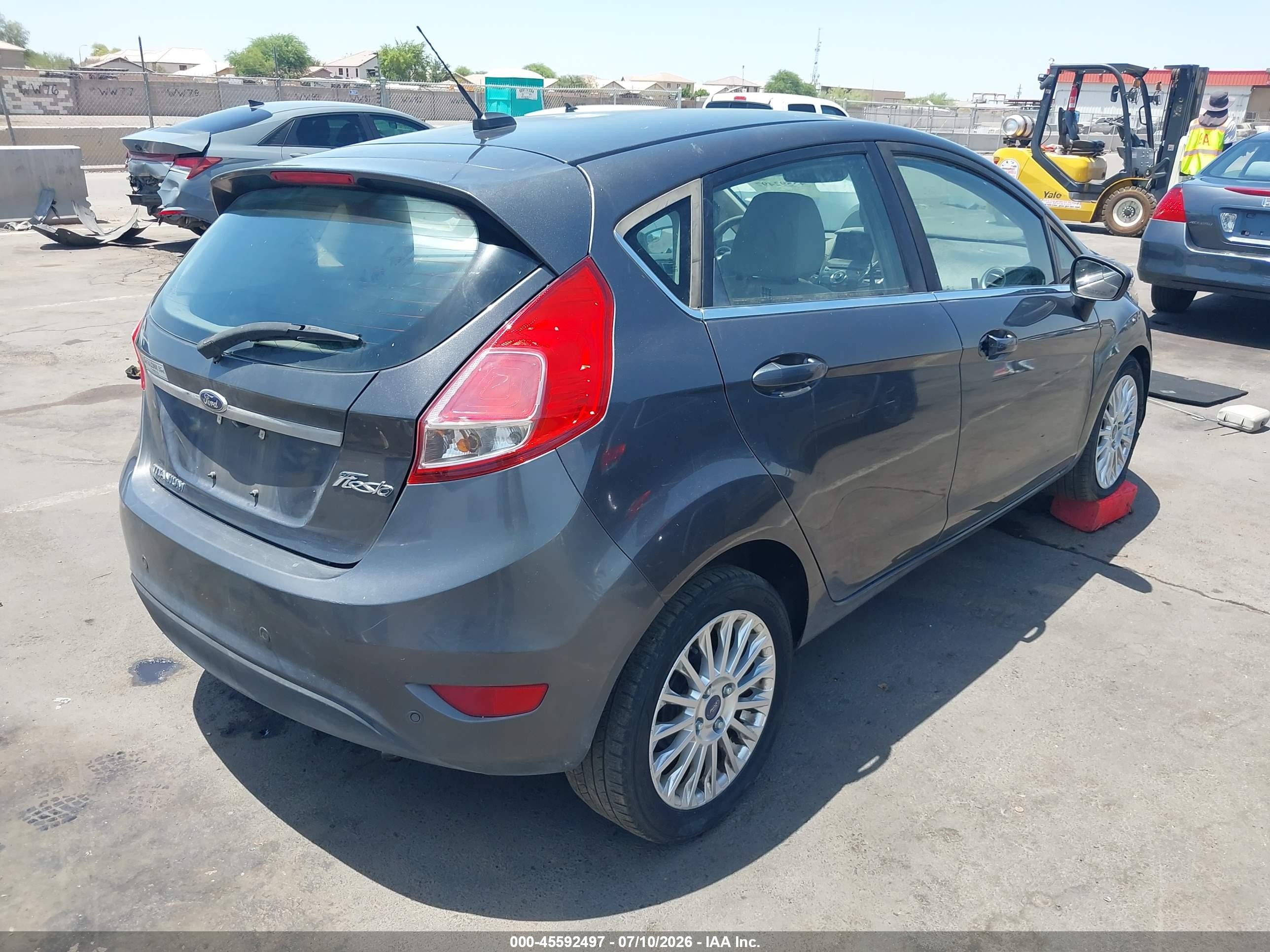 2015 Ford Fiesta Titanium Серый vin: 3FADP4FJ5FM110297