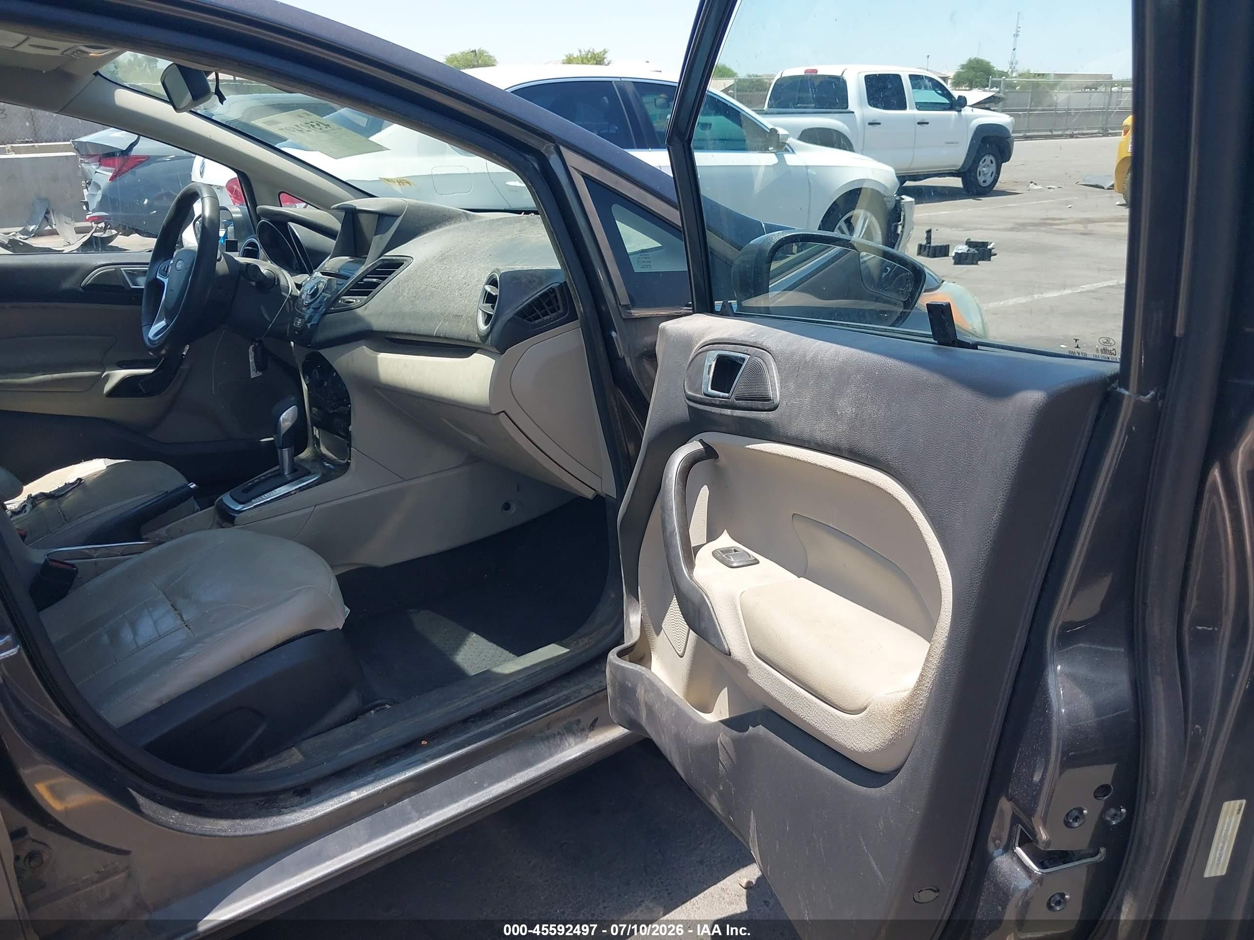 2015 Ford Fiesta Titanium Серый vin: 3FADP4FJ5FM110297