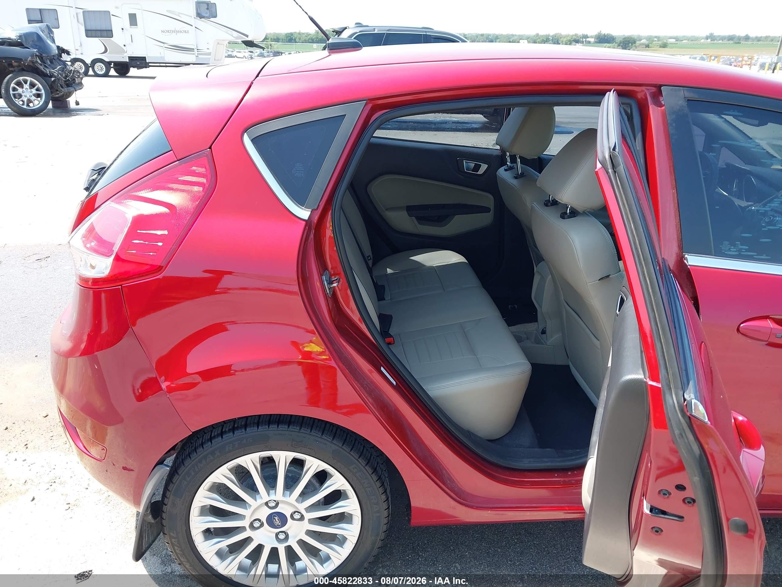 2015 Ford Fiesta Titanium Red vin: 3FADP4FJ7FM121186