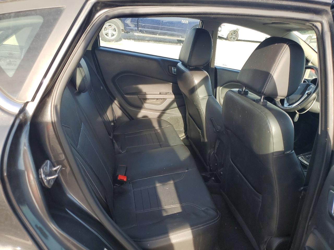 2015 Ford Fiesta Titanium Charcoal vin: 3FADP4FJ7FM196602