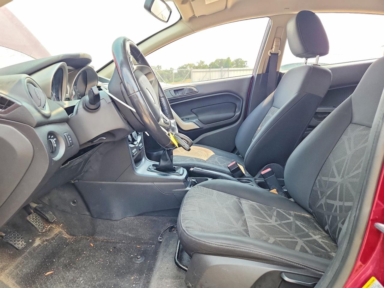 2011 Ford Fiesta Ses Темно-бордовый vin: 3FADP4FJ9BM119708