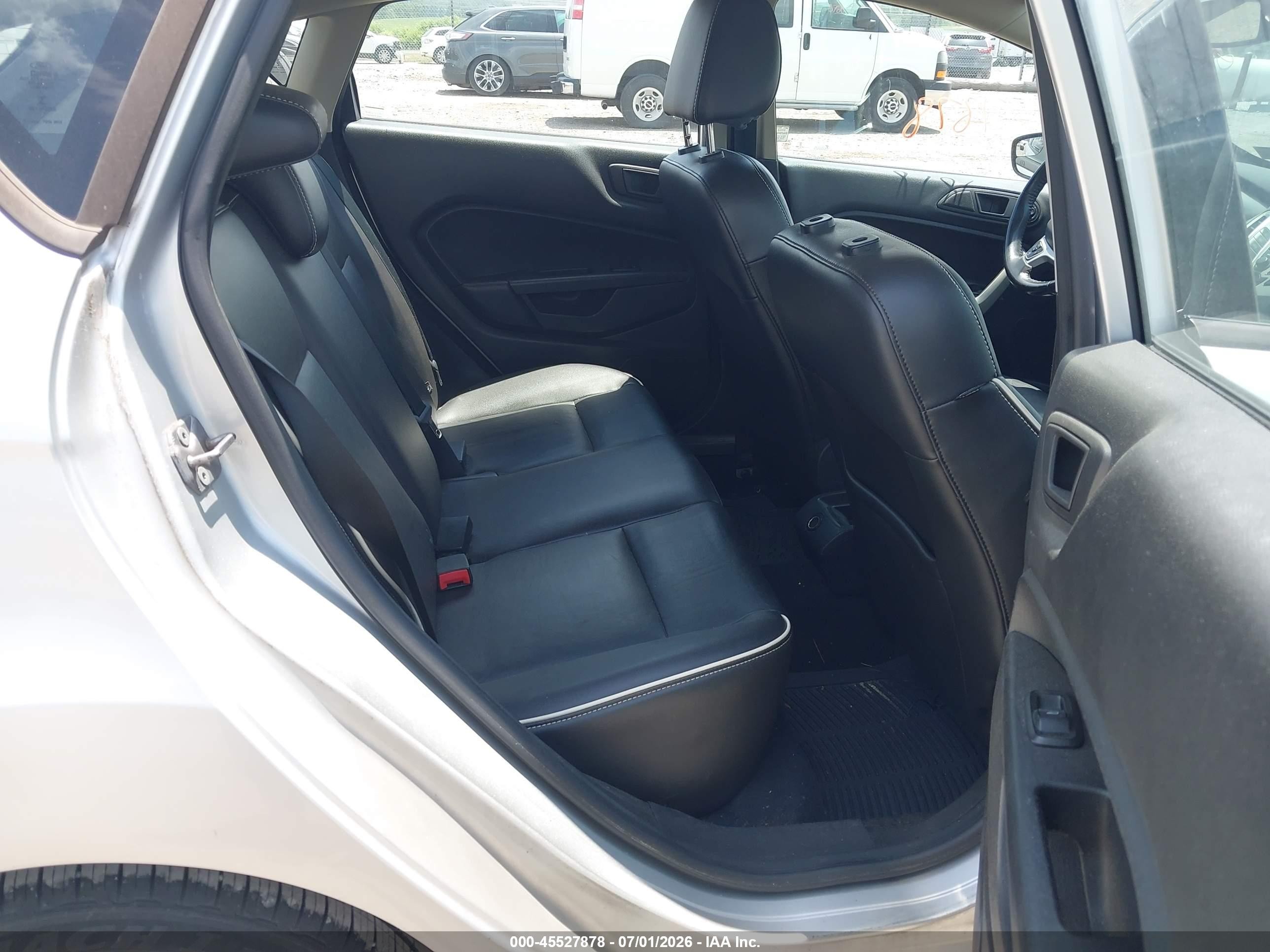2013 Ford Fiesta Titanium Silver vin: 3FADP4FJ9DM213459