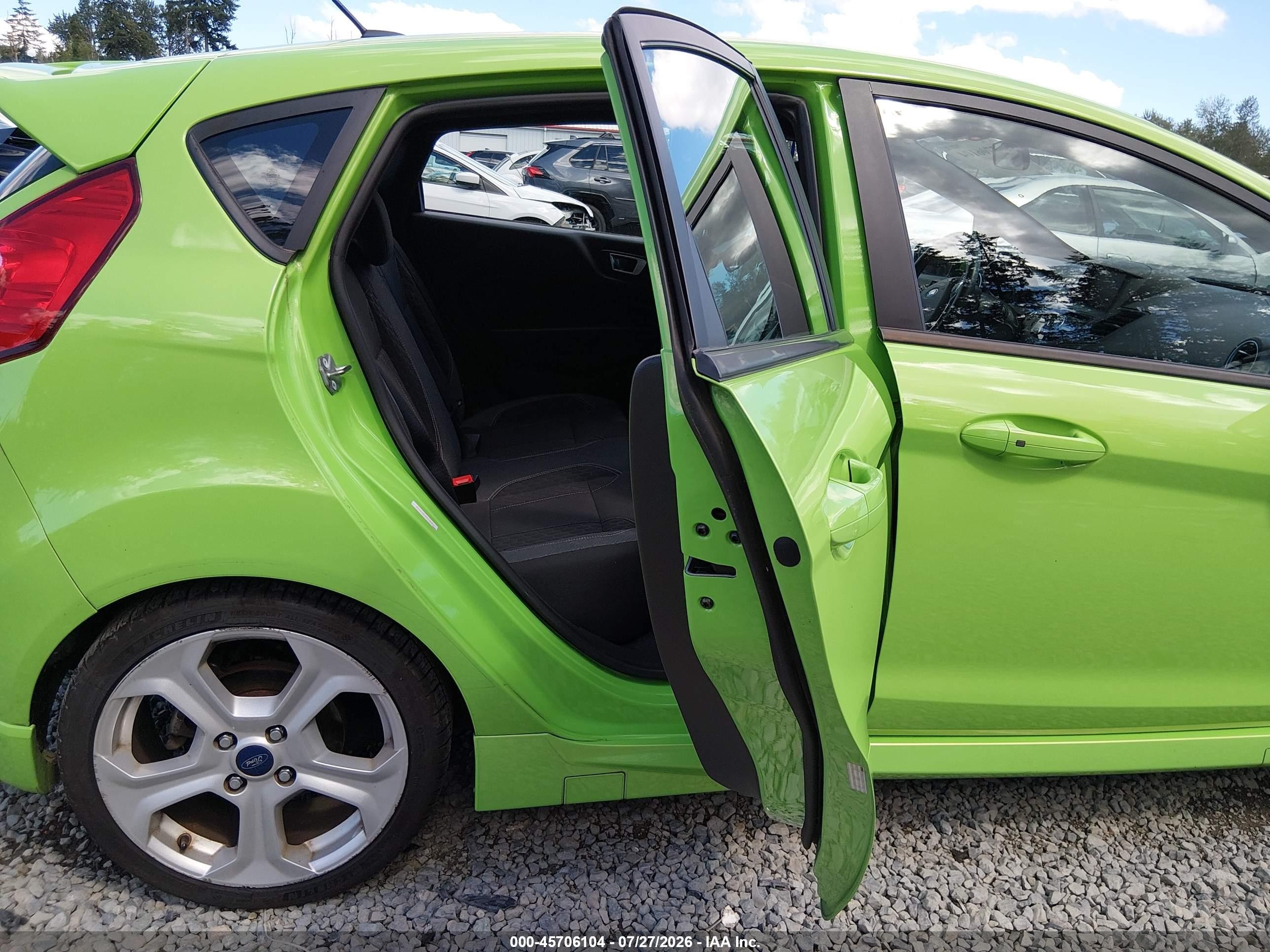 2014 Ford Fiesta St Green vin: 3FADP4GX1EM135022
