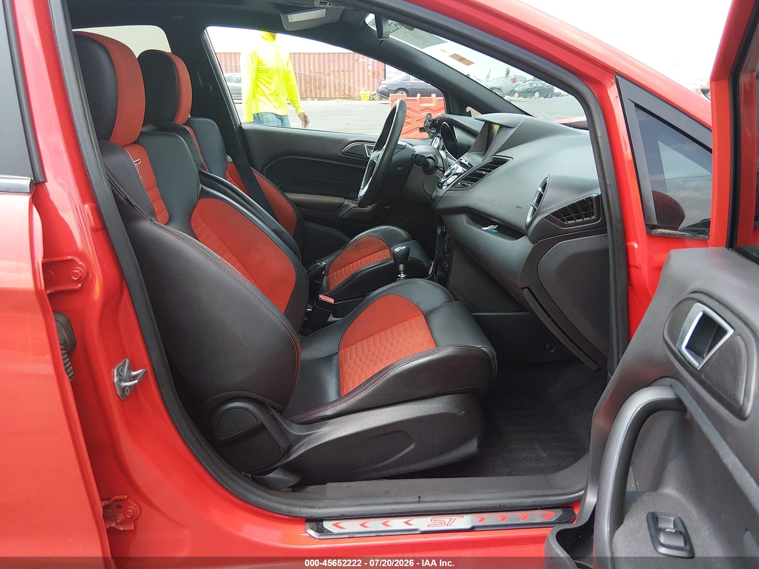 2015 Ford Fiesta St Orange vin: 3FADP4GX2FM224258