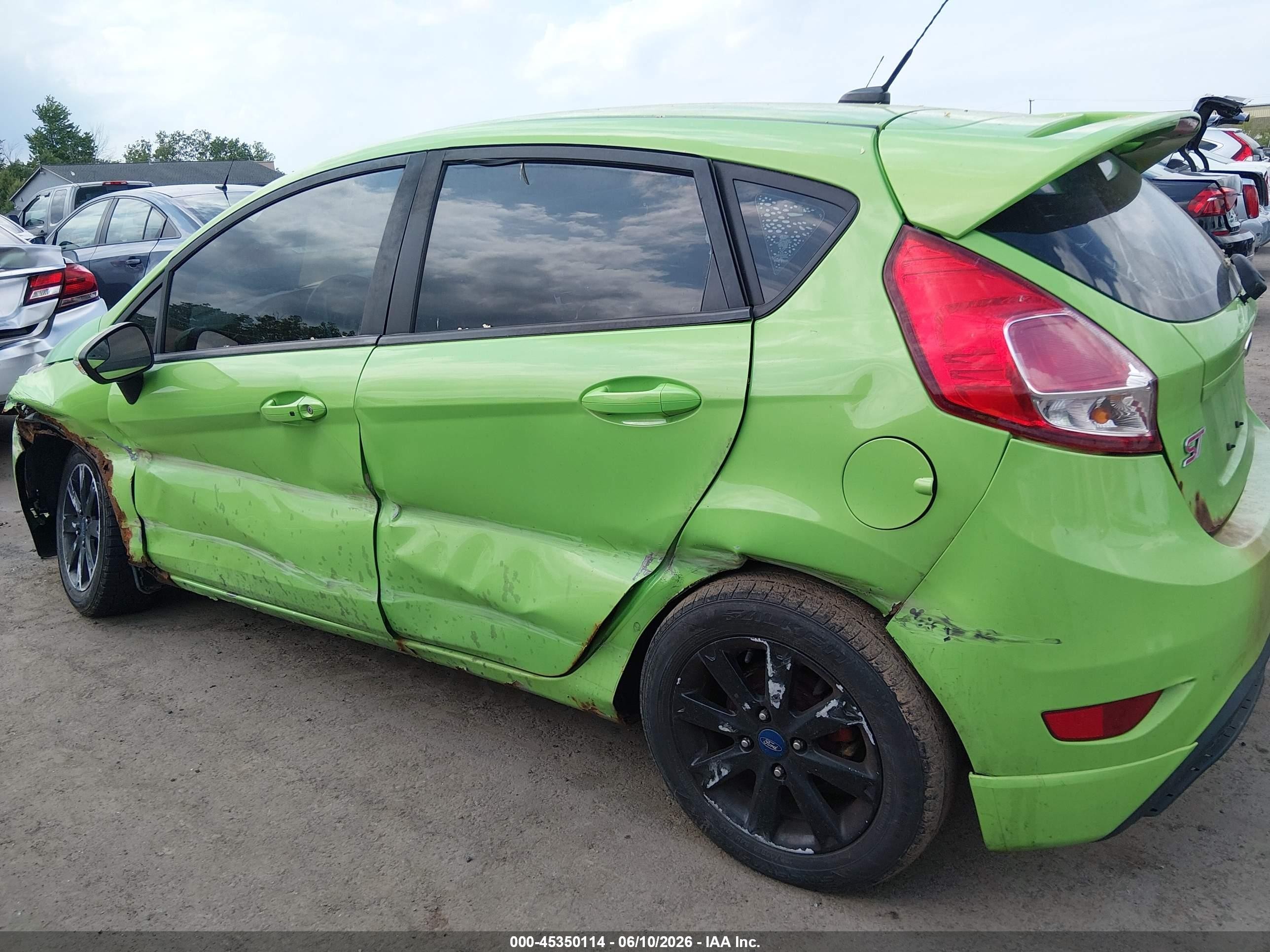 2015 Ford Fiesta St Green vin: 3FADP4GX3FM145276