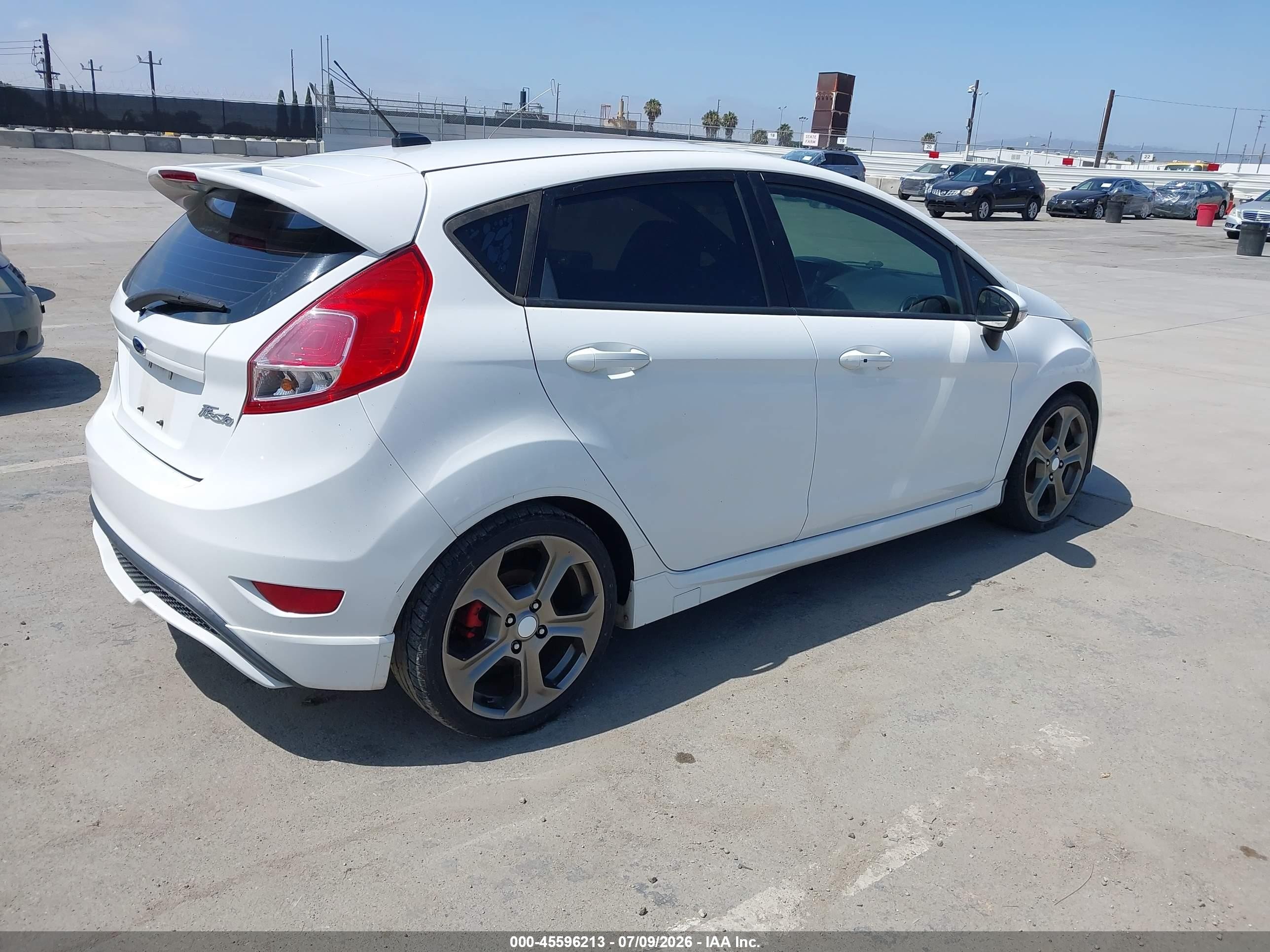 2014 Ford Fiesta St White vin: 3FADP4GX6EM163625