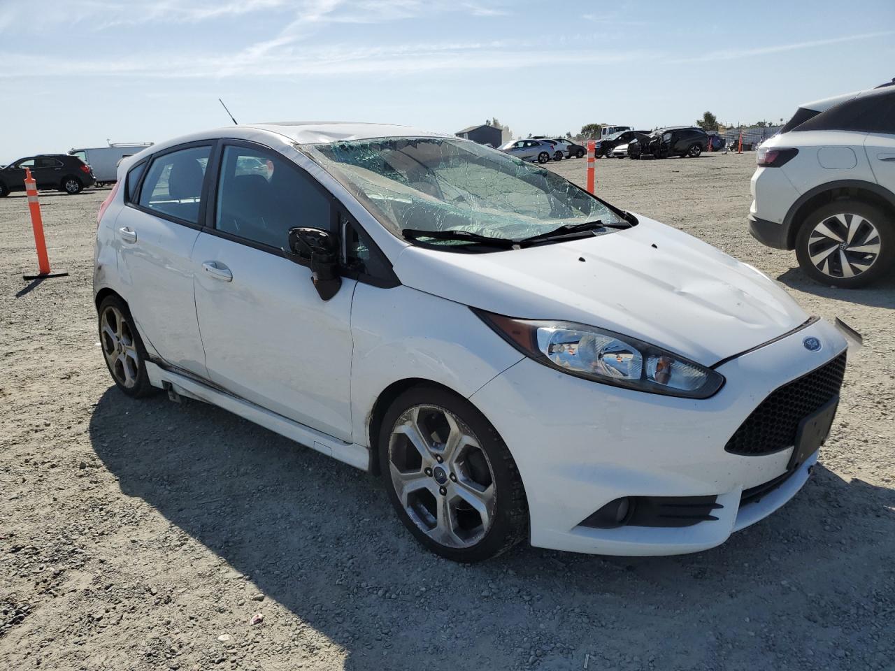 2014 Ford Fiesta St White vin: 3FADP4GX7EM183348