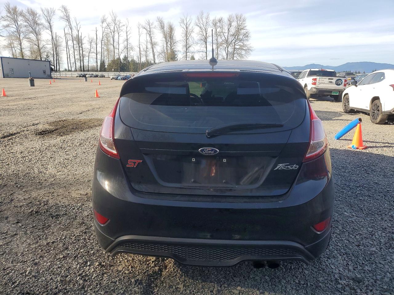 2018 Ford Fiesta St Black vin: 3FADP4GX7JM139540