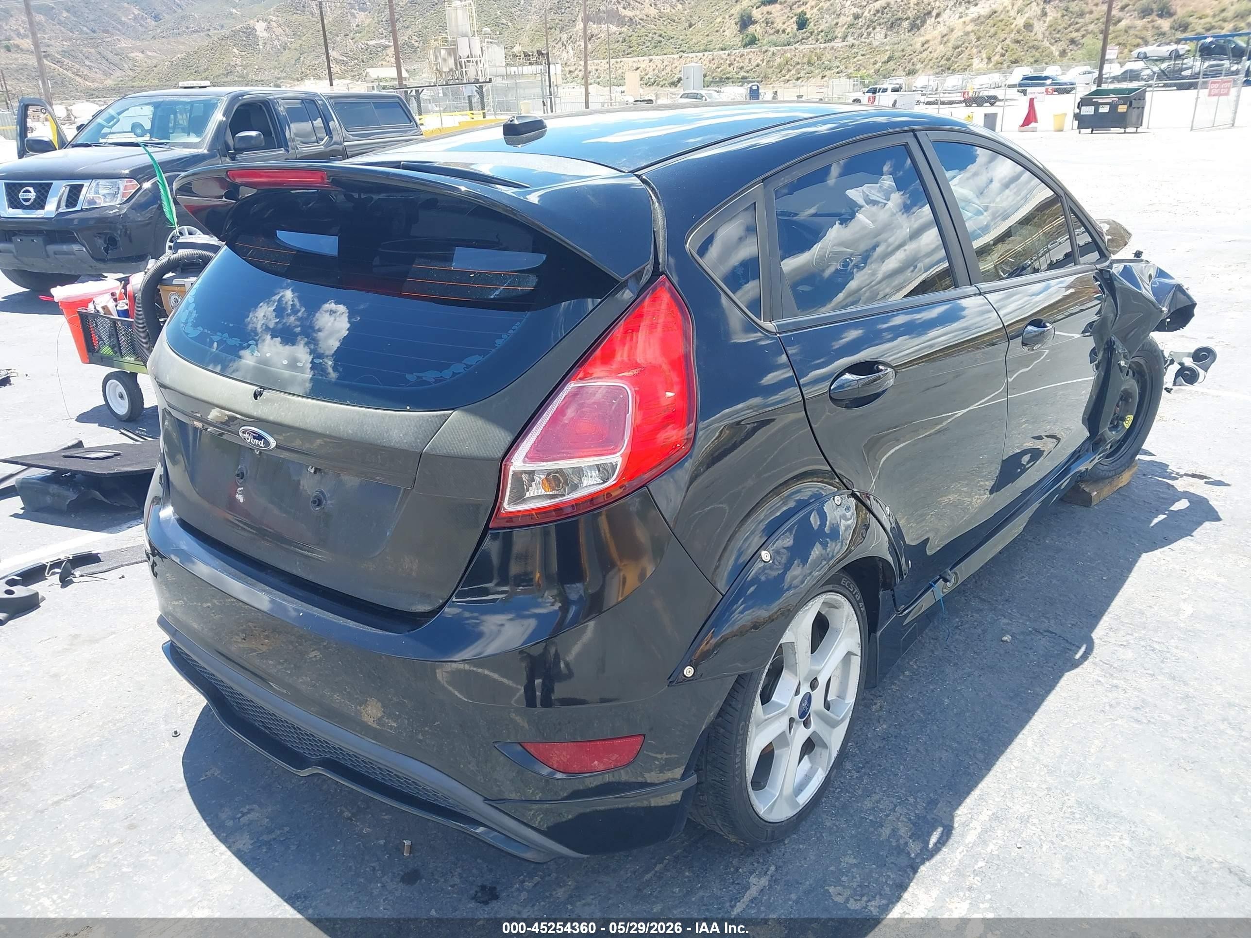 2015 Ford Fiesta St Black vin: 3FADP4GXXFM225240