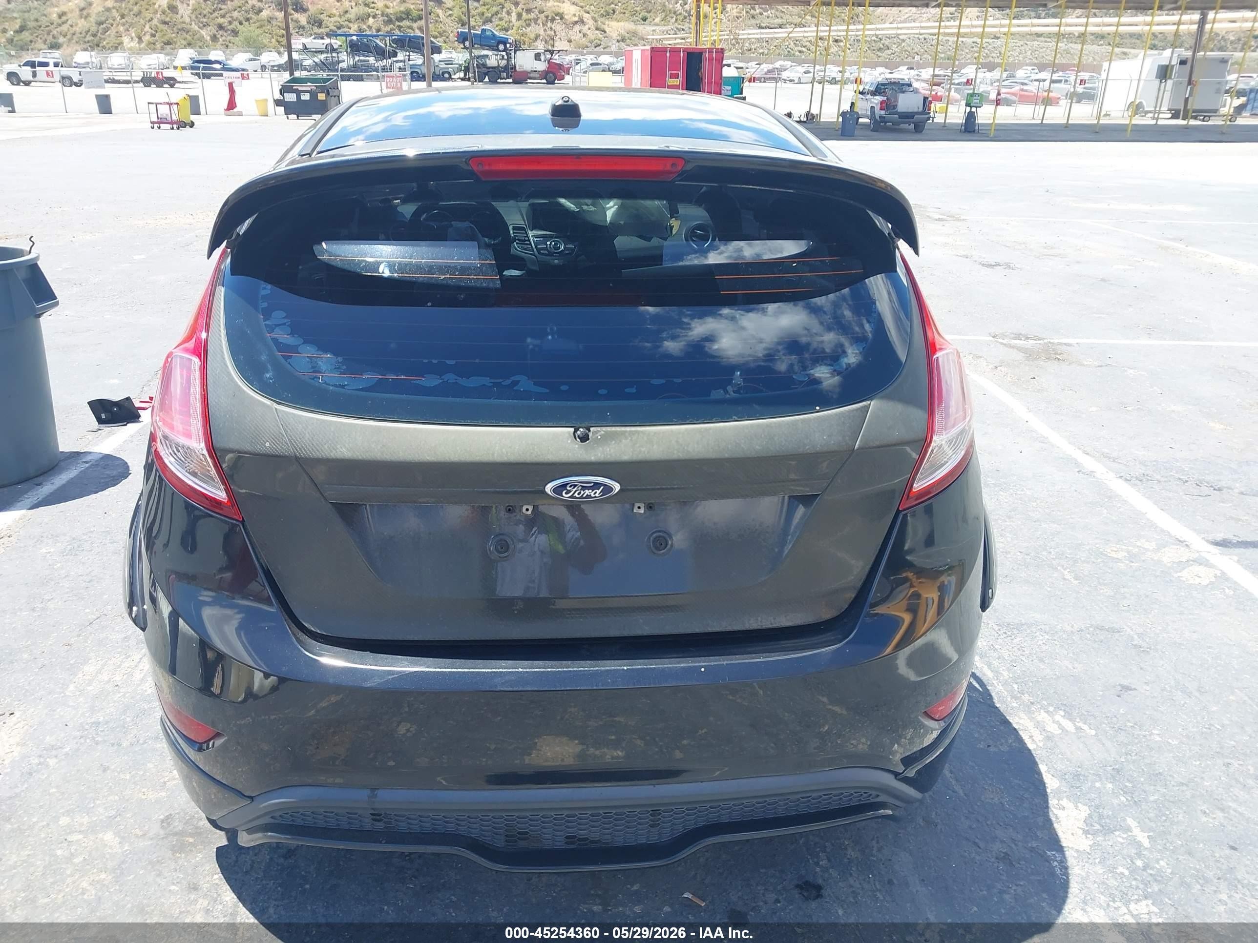 2015 Ford Fiesta St Black vin: 3FADP4GXXFM225240