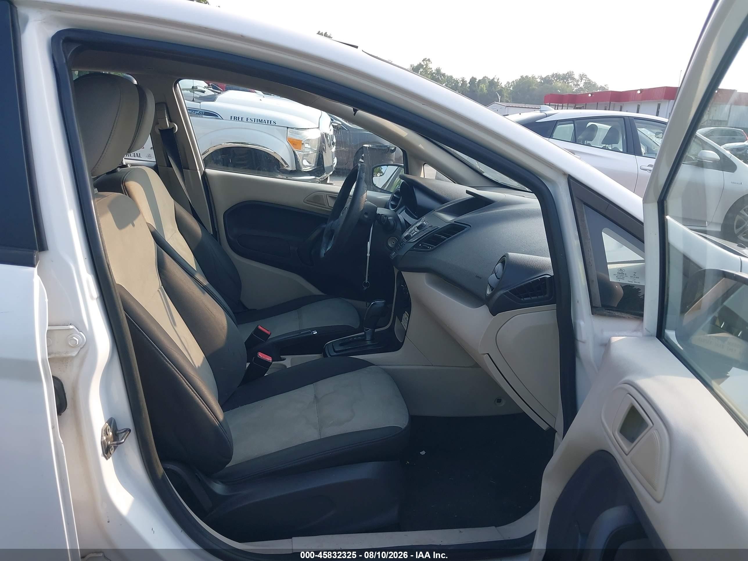 2013 Ford Fiesta S White vin: 3FADP4TJ1DM215419