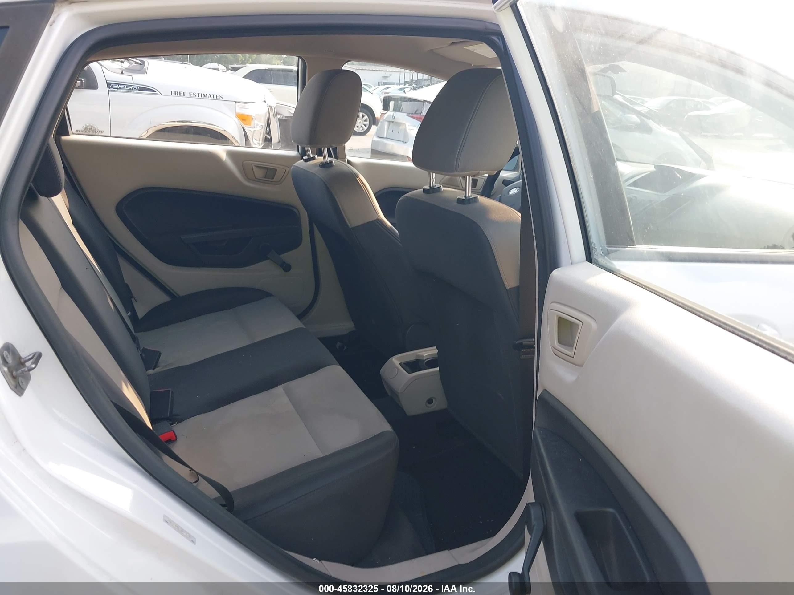 2013 Ford Fiesta S White vin: 3FADP4TJ1DM215419