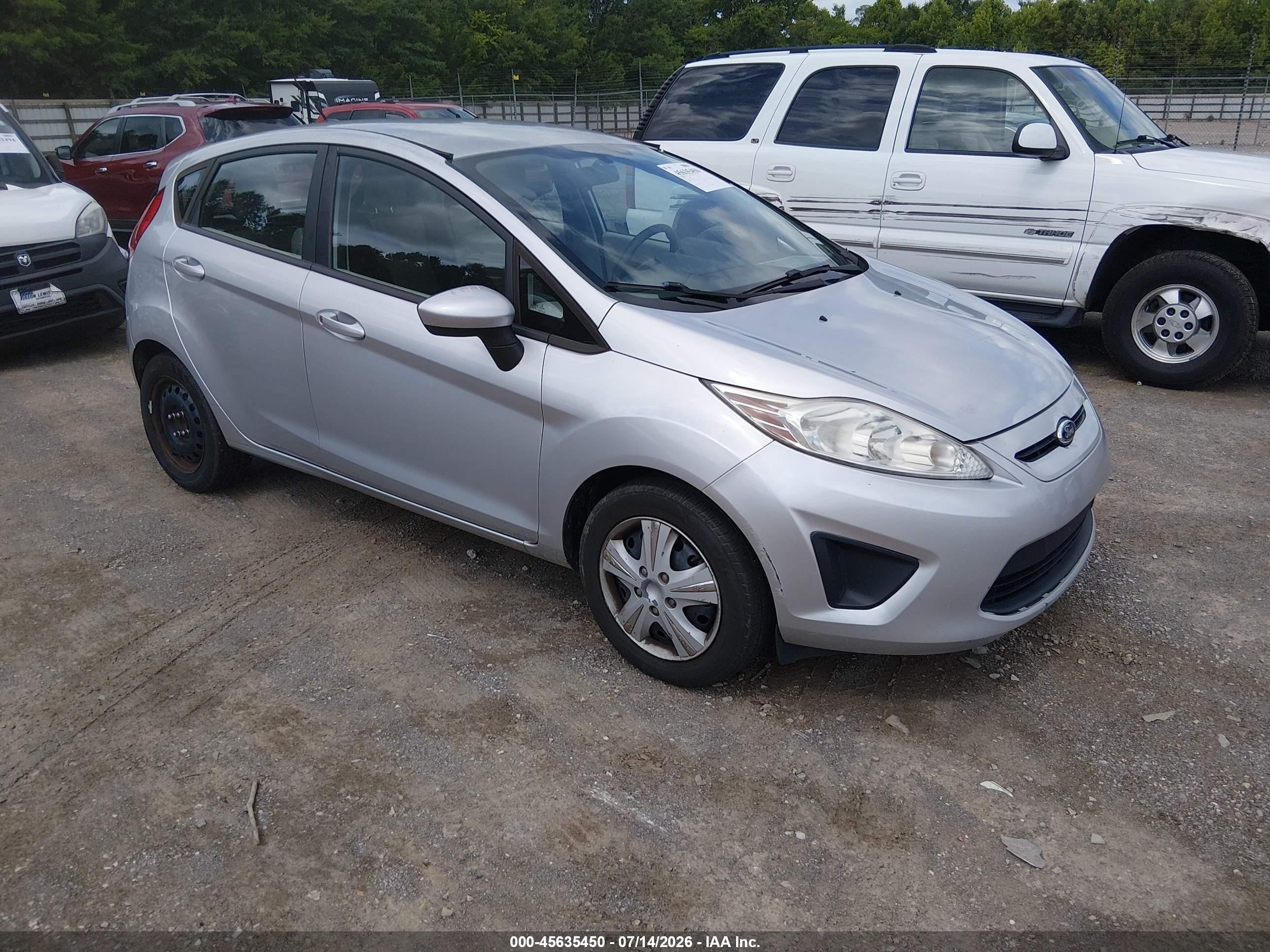 2013 Ford Fiesta S Silver vin: 3FADP4TJ2DM203215