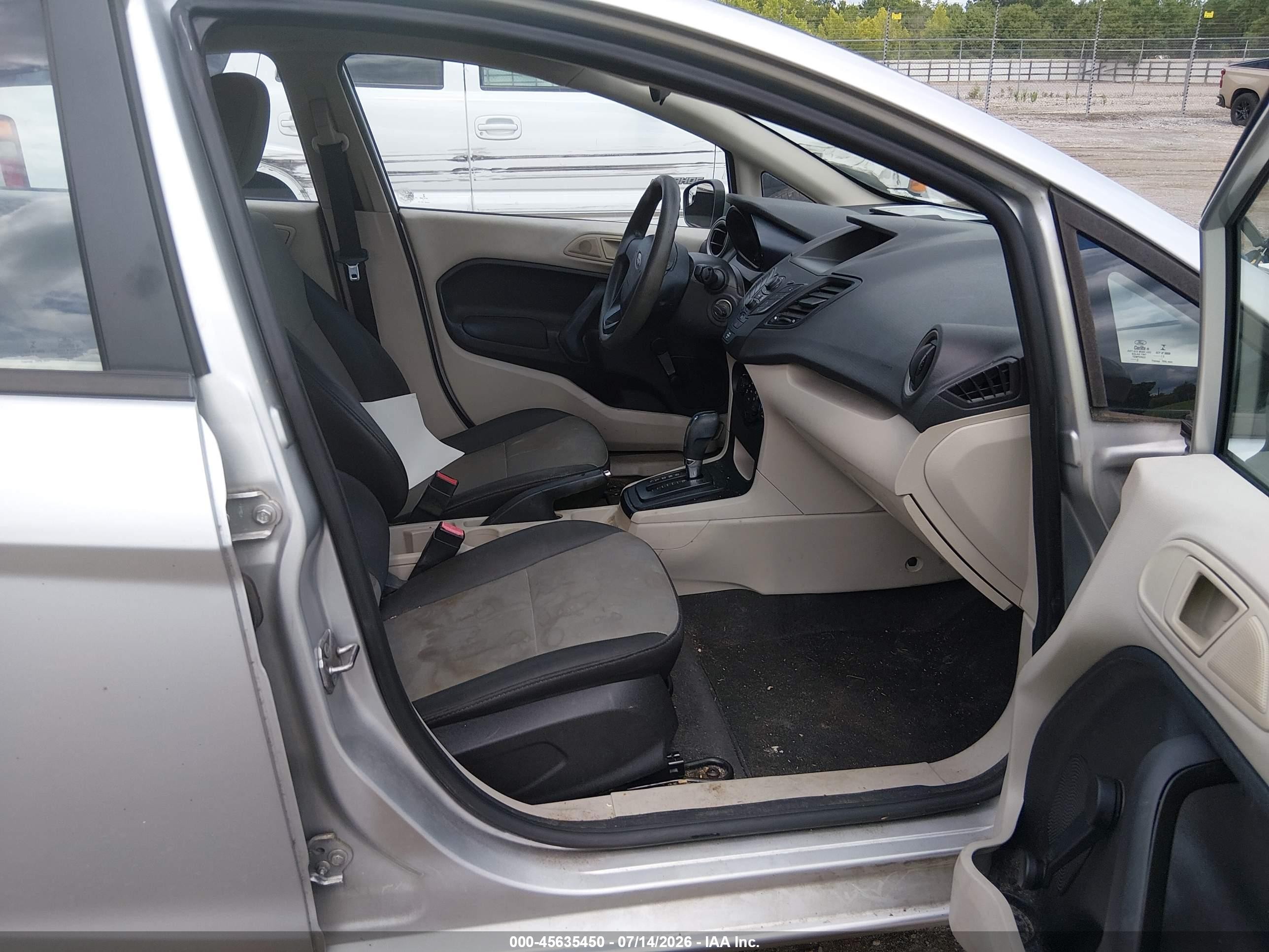 2013 Ford Fiesta S Silver vin: 3FADP4TJ2DM203215