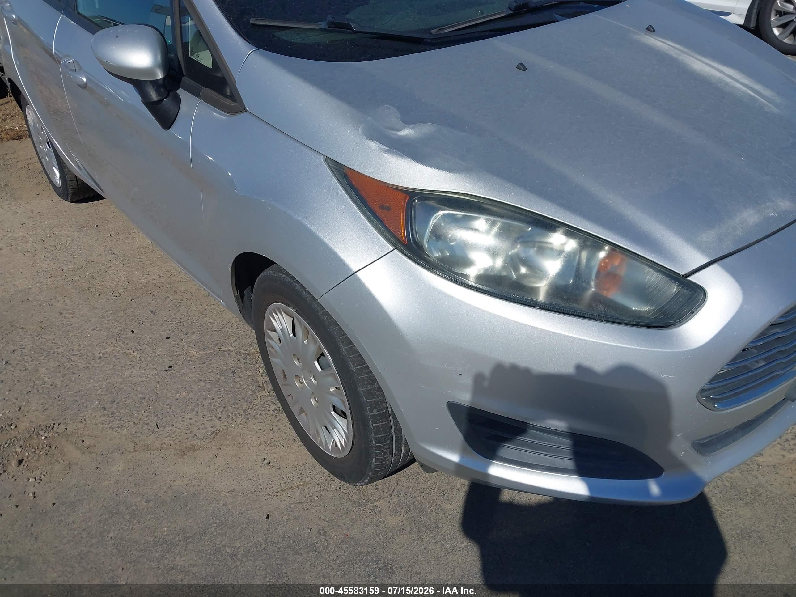 2015 Ford Fiesta S Silver vin: 3FADP4TJ2FM107801