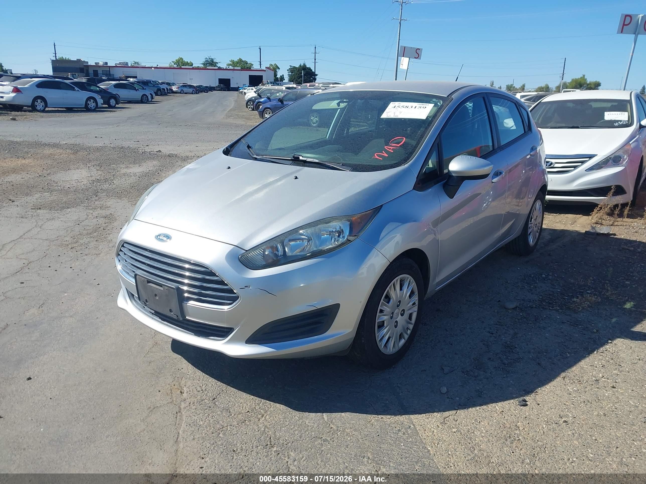 2015 Ford Fiesta S Silver vin: 3FADP4TJ2FM107801