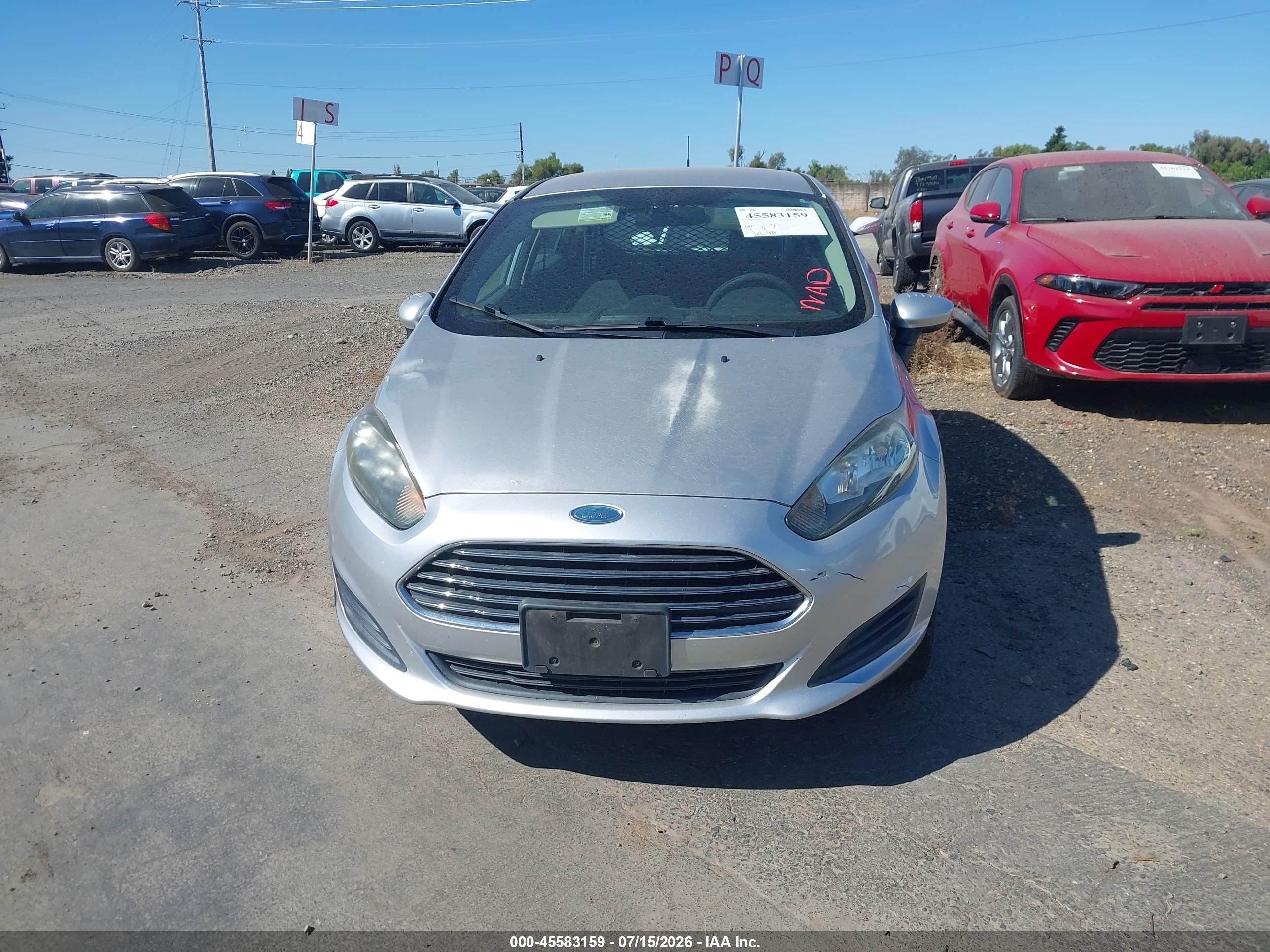 2015 Ford Fiesta S Silver vin: 3FADP4TJ2FM107801