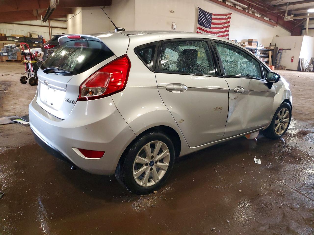 2015 Ford Fiesta S Silver vin: 3FADP4TJ2FM166685