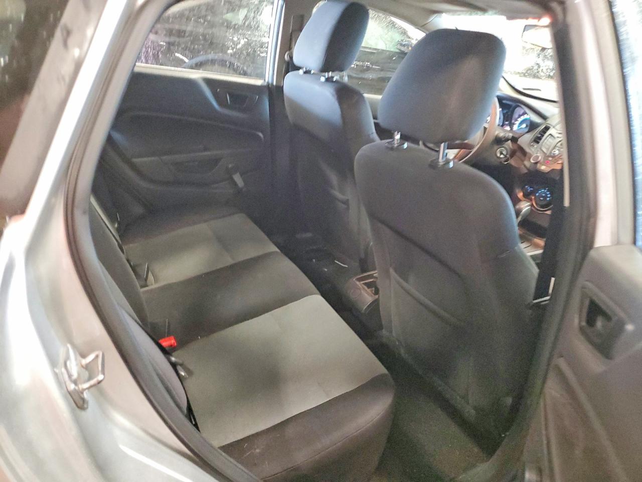 2015 Ford Fiesta S Silver vin: 3FADP4TJ2FM166685