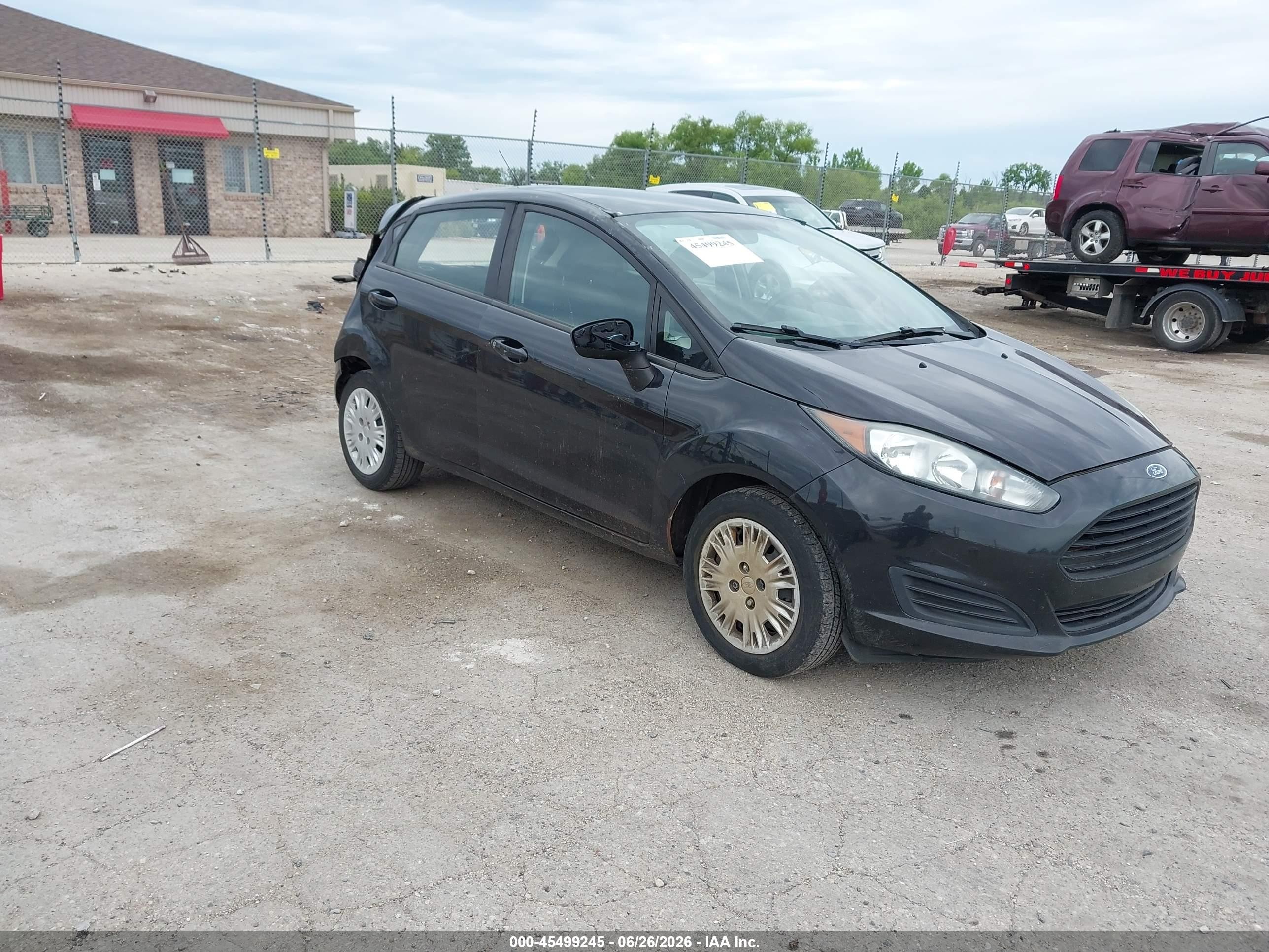 2015 Ford Fiesta S Черный vin: 3FADP4TJ2FM216226