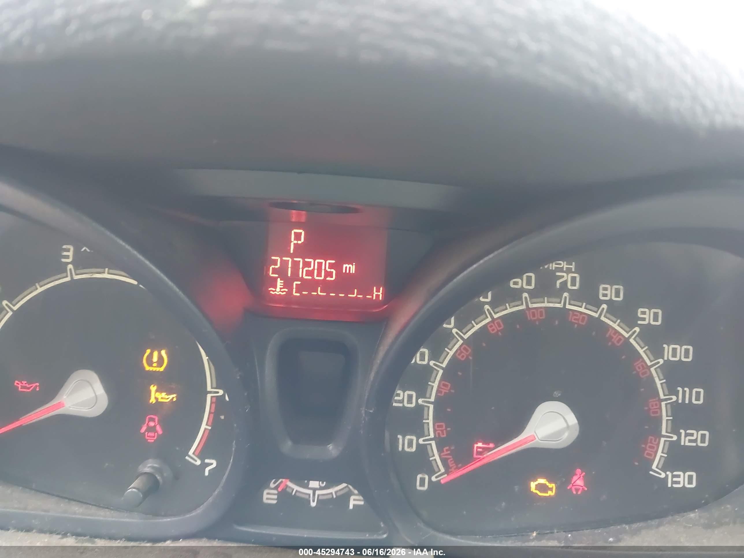 2013 Ford Fiesta S Silver vin: 3FADP4TJ3DM155949