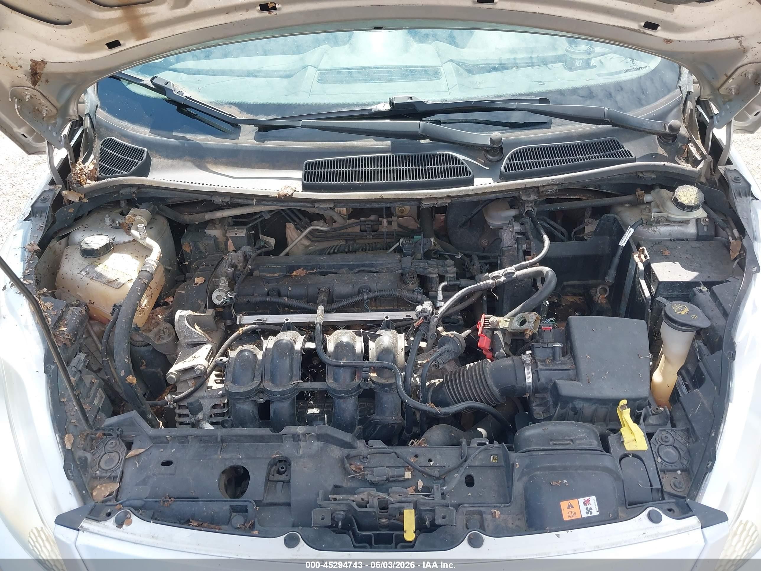2013 Ford Fiesta S Silver vin: 3FADP4TJ3DM155949