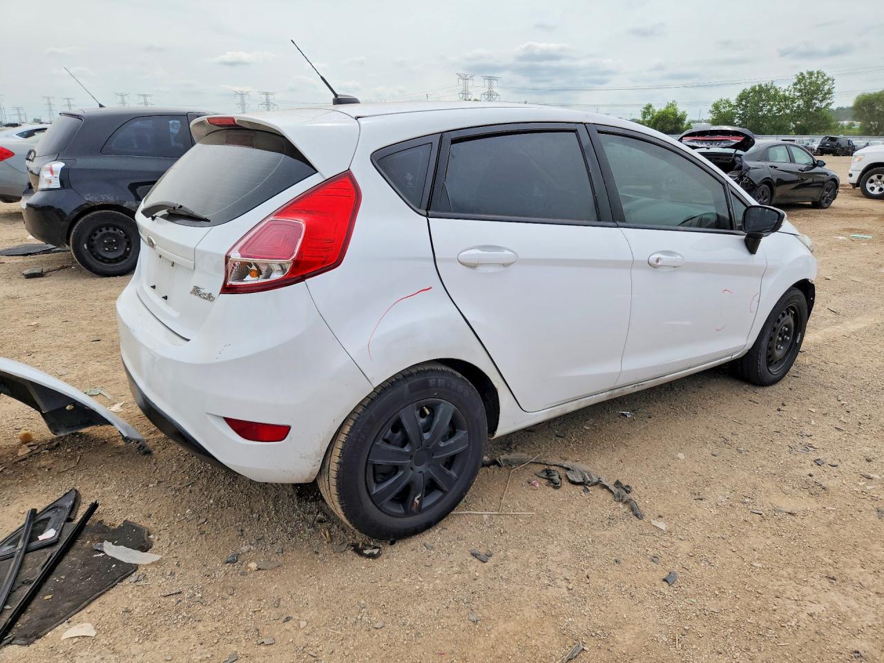 2014 Ford Fiesta S White vin: 3FADP4TJ3EM189715