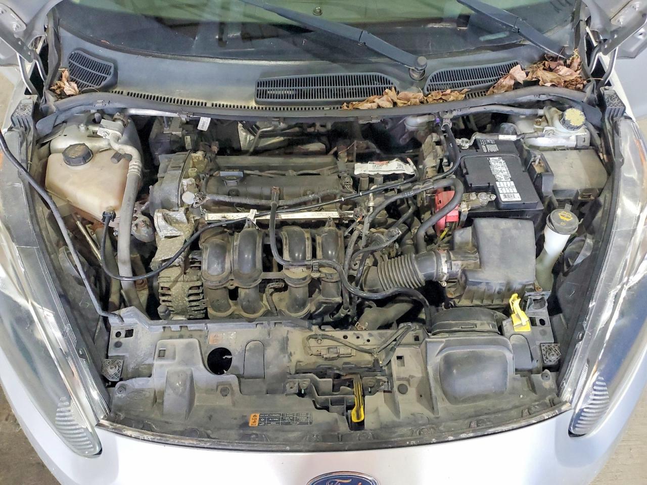 2014 Ford Fiesta S Silver vin: 3FADP4TJ4EM221300