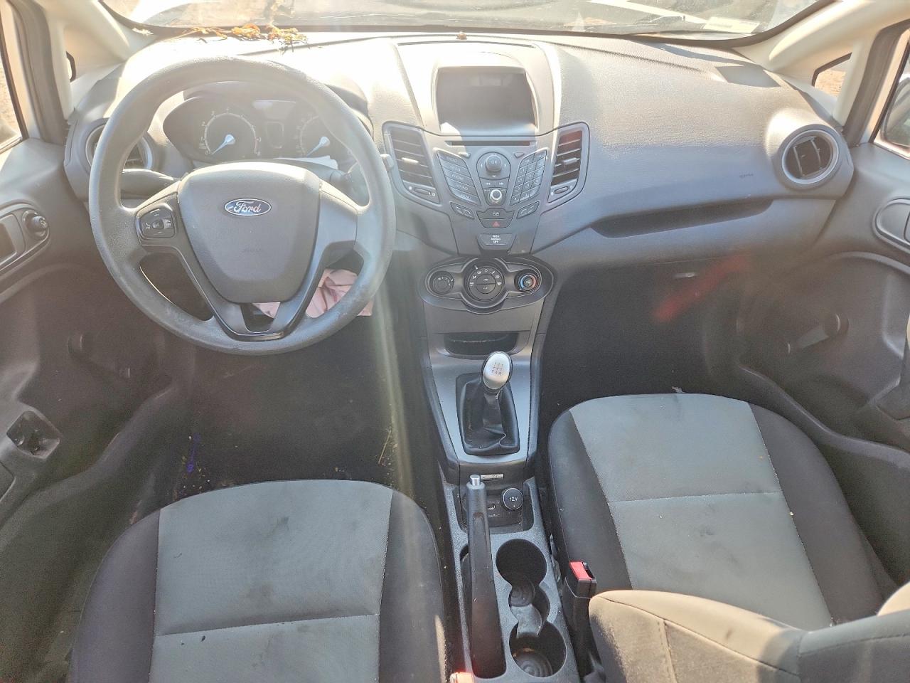 2015 Ford Fiesta S Silver vin: 3FADP4TJ4FM167059
