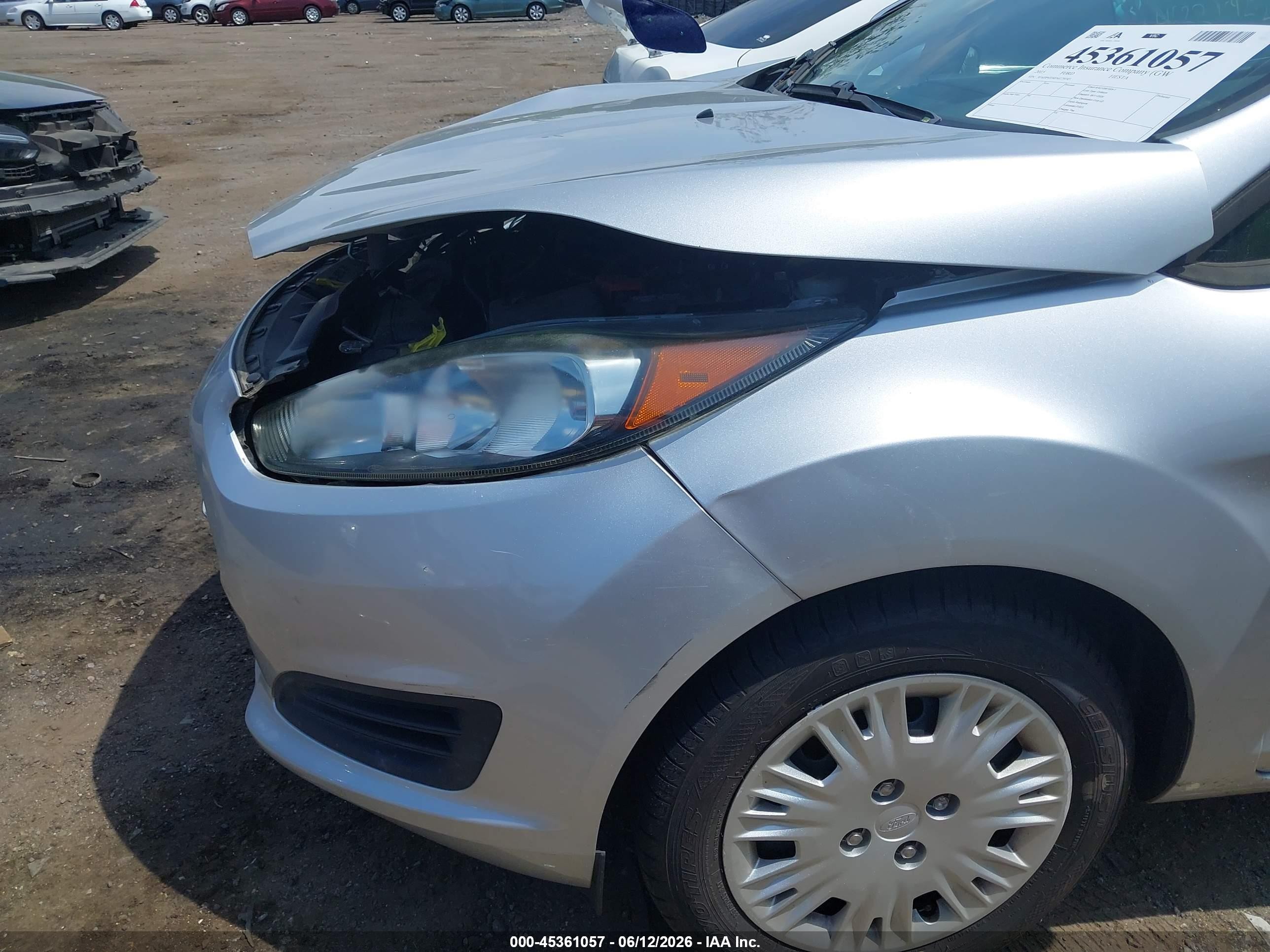 2015 Ford Fiesta S Silver vin: 3FADP4TJ4FM179745