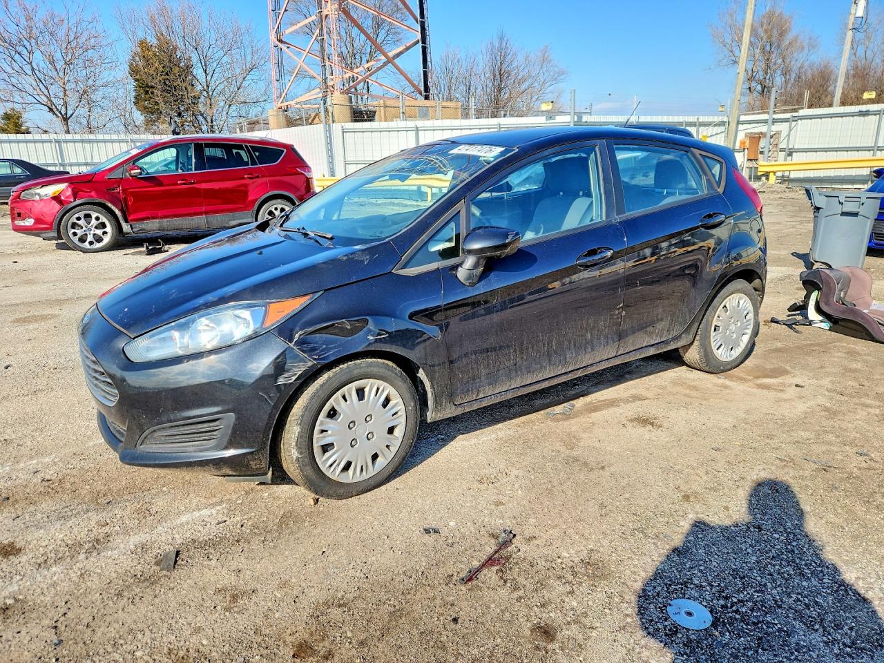 2015 Ford Fiesta S Черный vin: 3FADP4TJ7FM126554