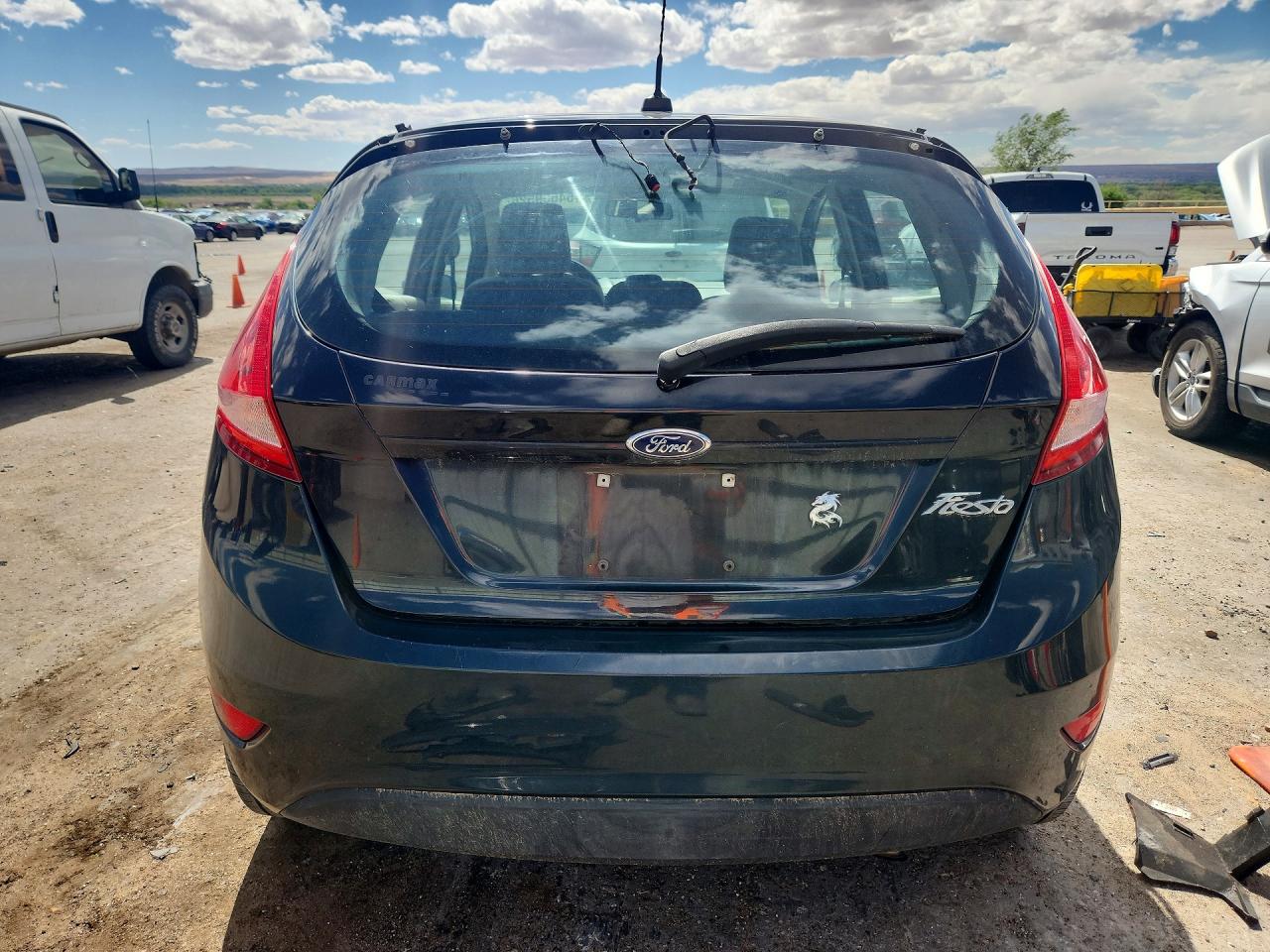 2013 Ford Fiesta S Черный vin: 3FADP4TJ8DM199087