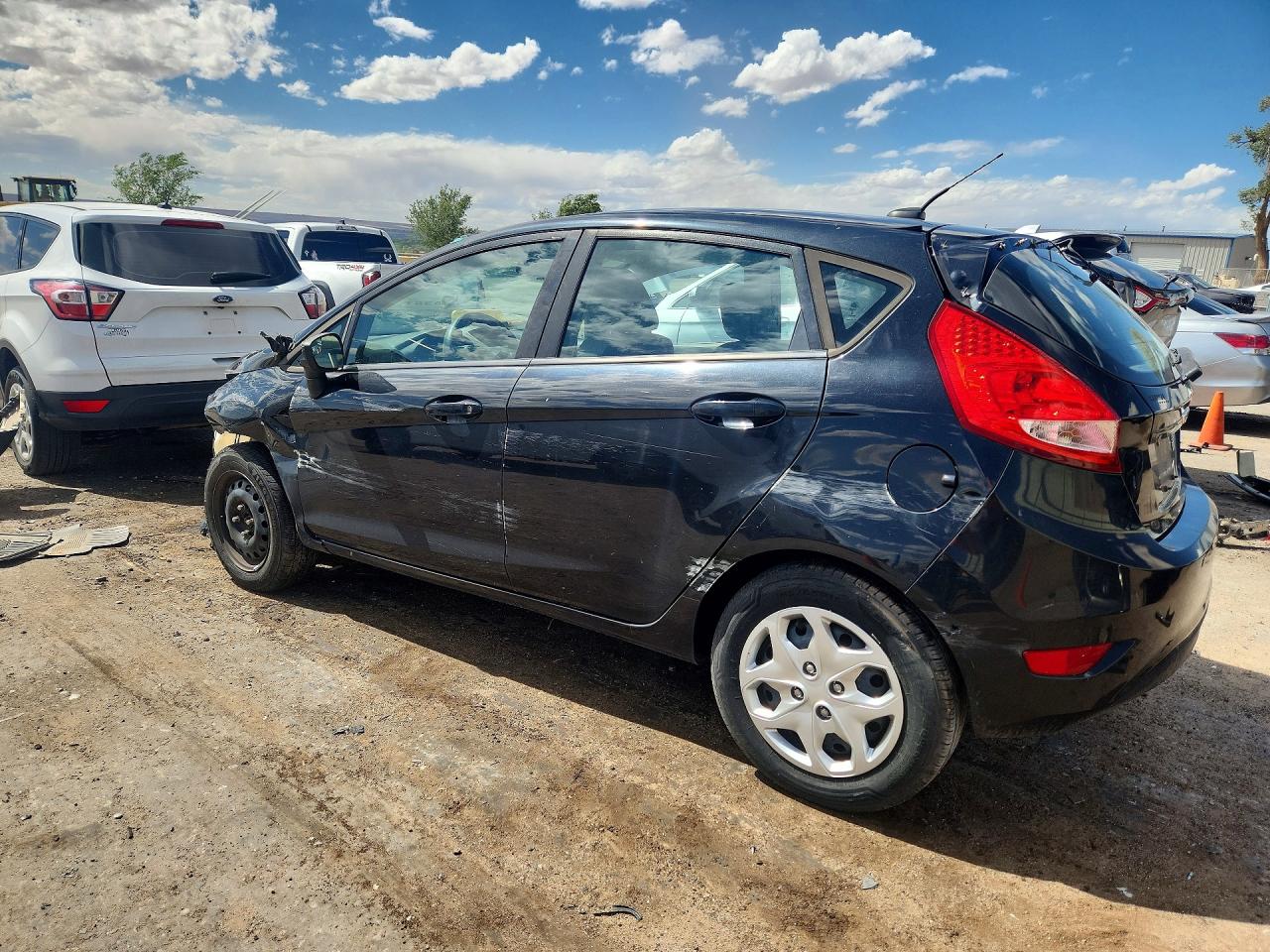 2013 Ford Fiesta S Черный vin: 3FADP4TJ8DM199087
